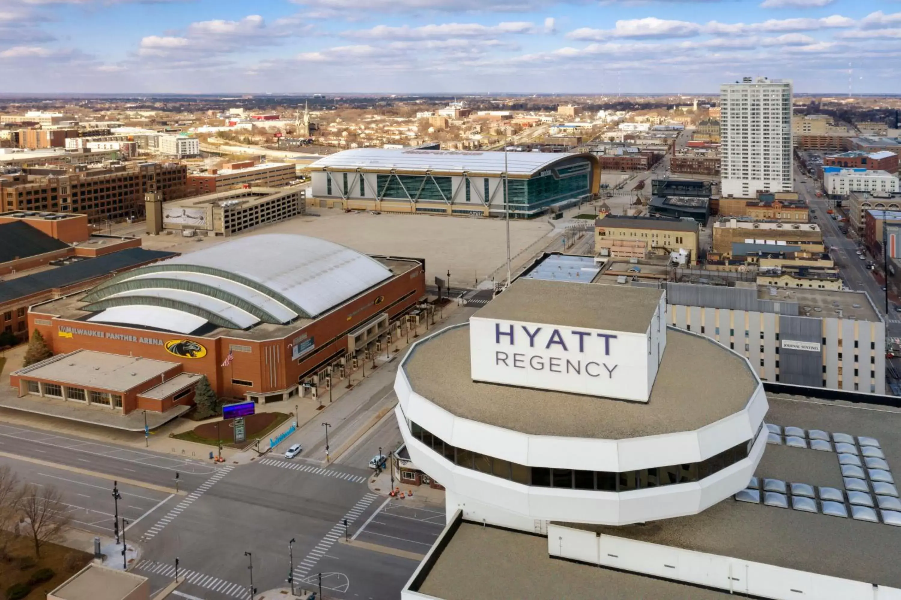 Bird's eye view in Hyatt Regency Milwaukee Bird's eye view in Hyatt Regency Milwaukee