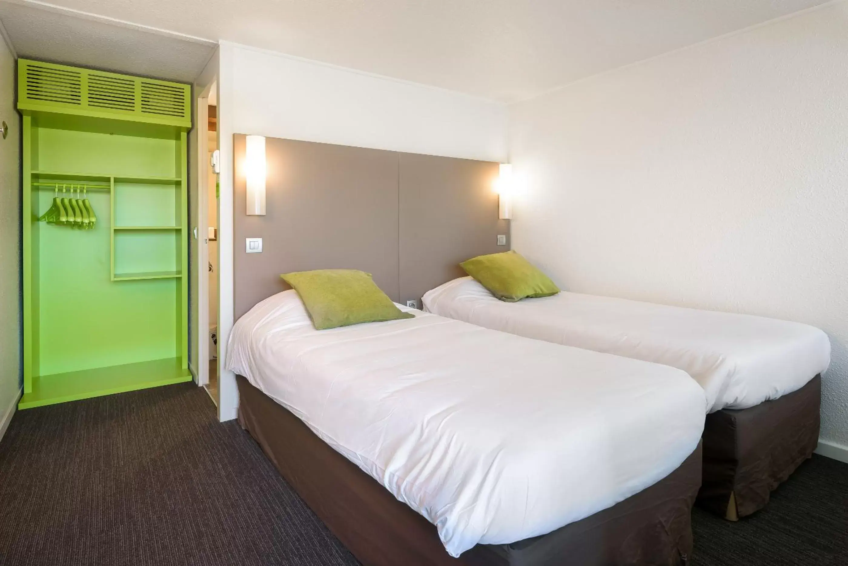 Bedroom, Bed in Campanile Toulouse Sesquieres Bedroom, Bed in Campanile Toulouse Sesquieres