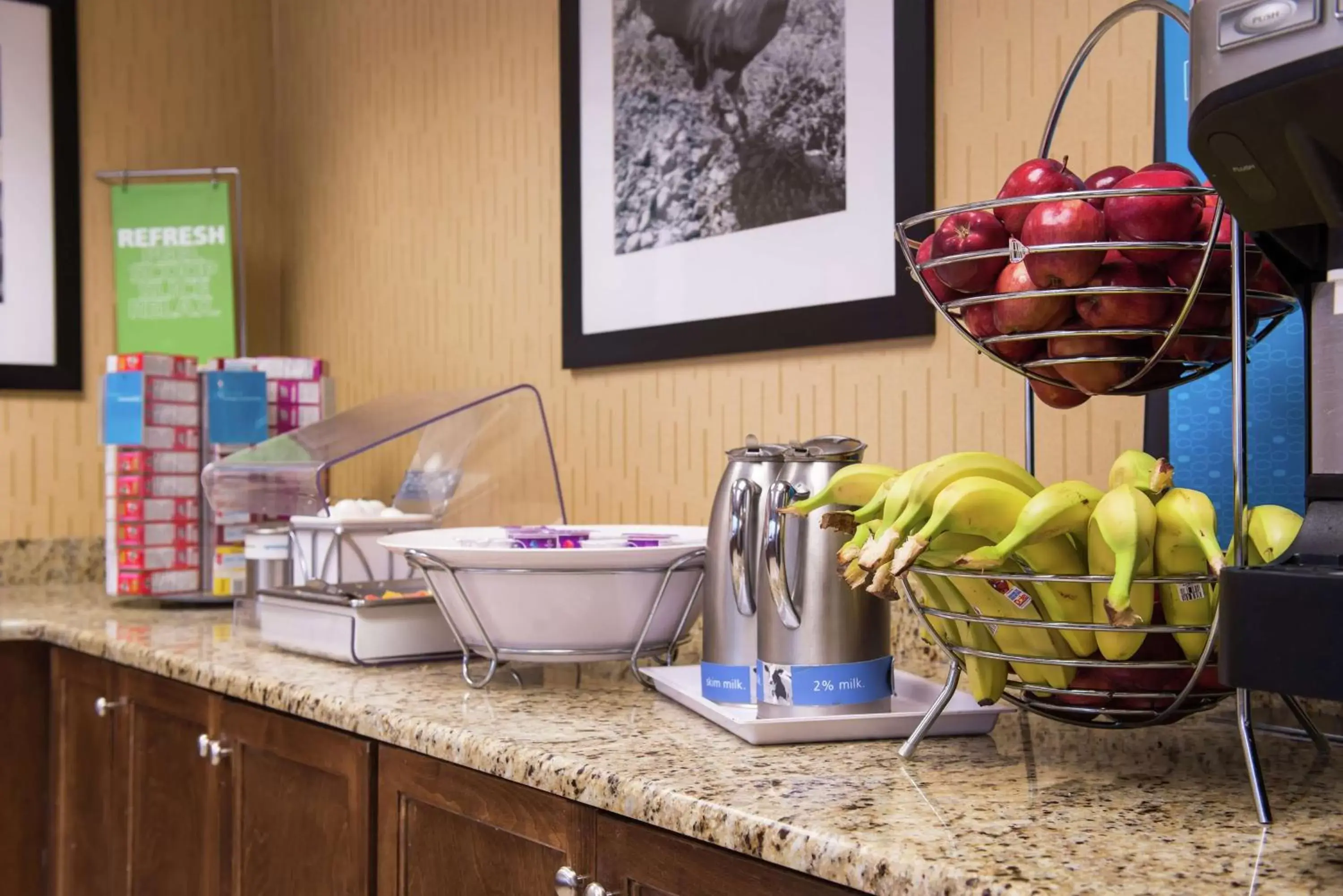 Dining area in Hampton Inn Columbia Northeast-Fort Jackson Area