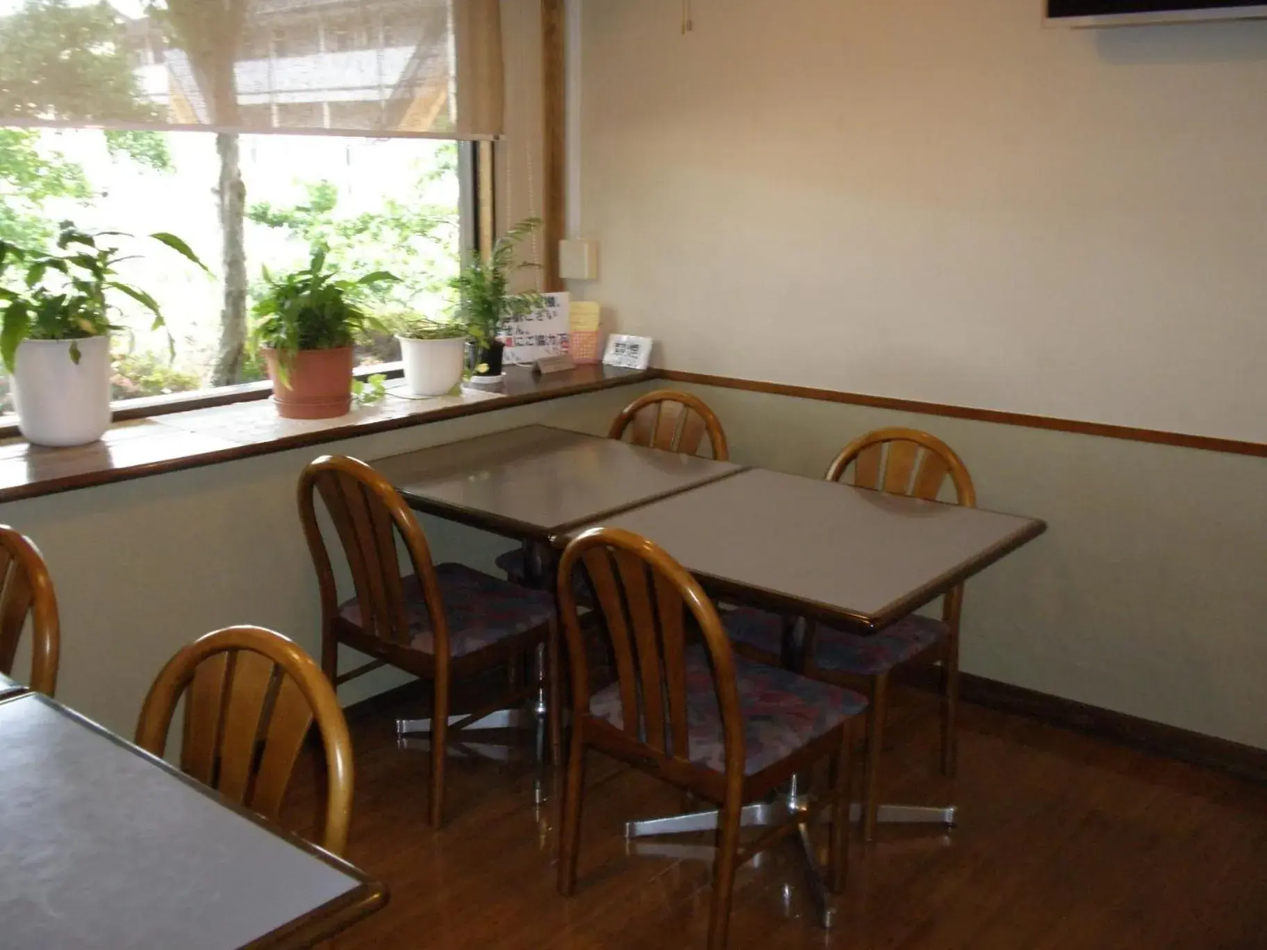 Restaurant/places to eat, Dining Area in Hotel Route Inn Nagano2