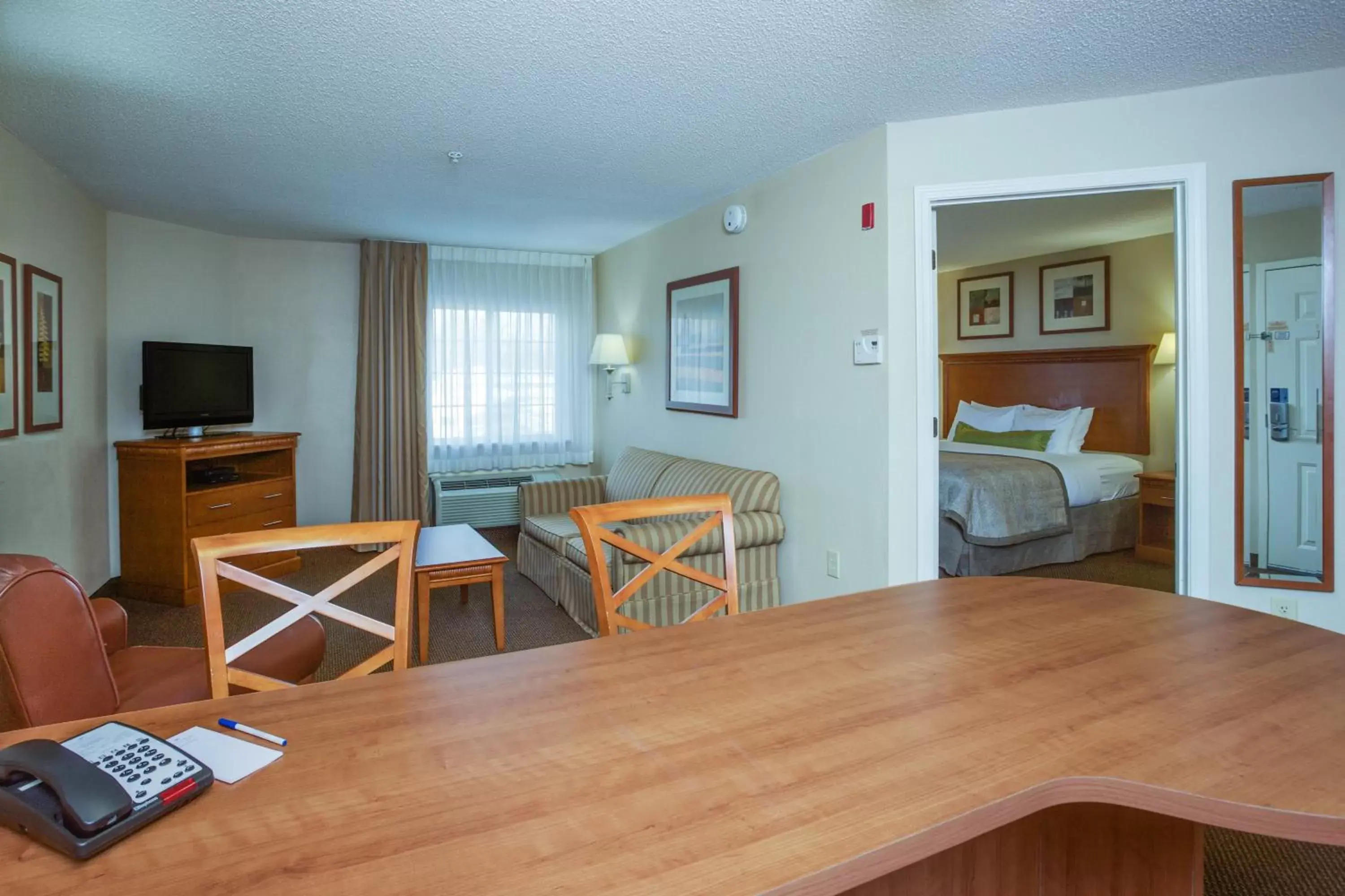 Bedroom, Seating Area in Candlewood Suites Richmond Airport, an IHG Hotel