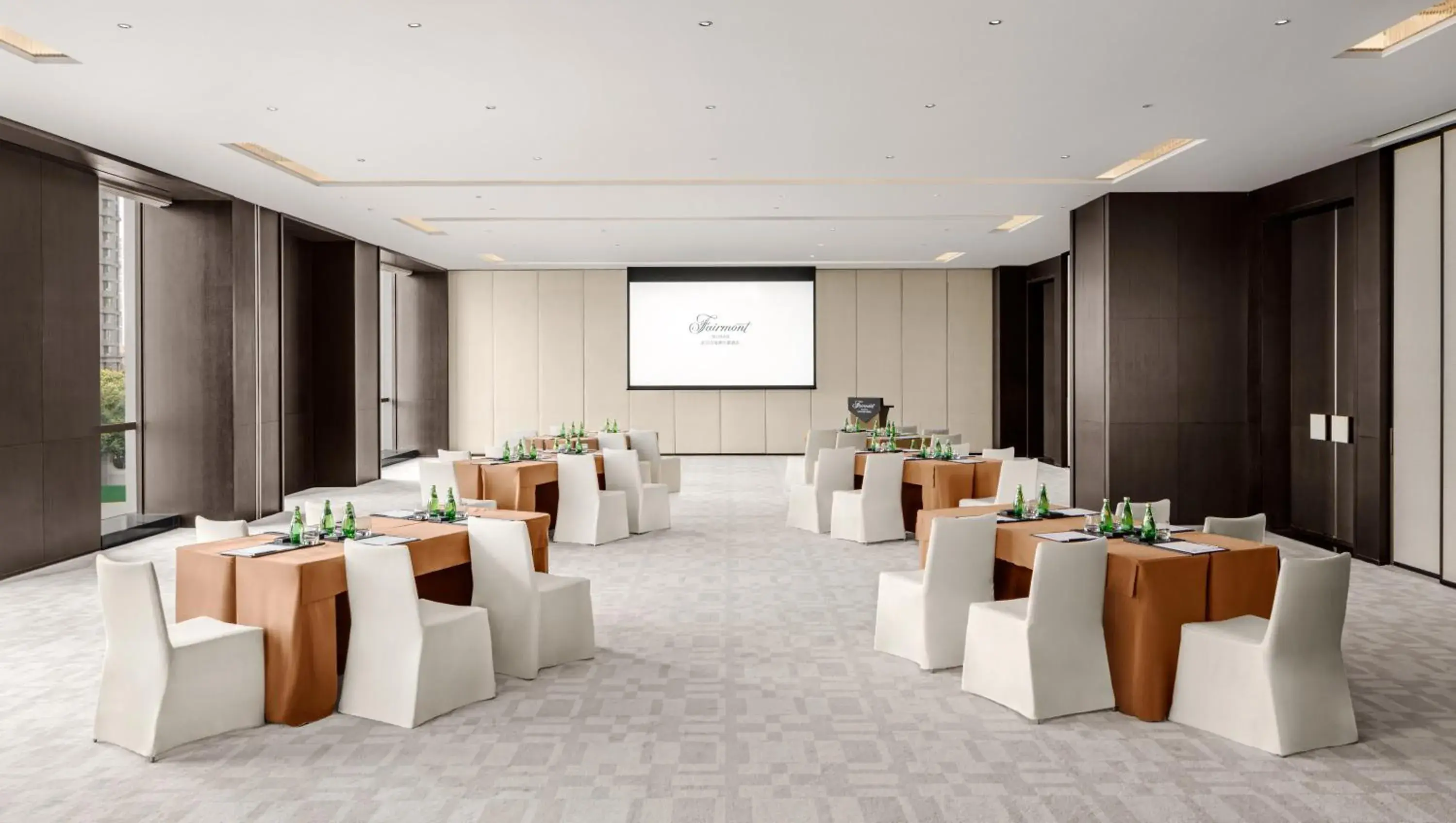 Meeting/conference room, Banquet Facilities in Fairmont Wuhan