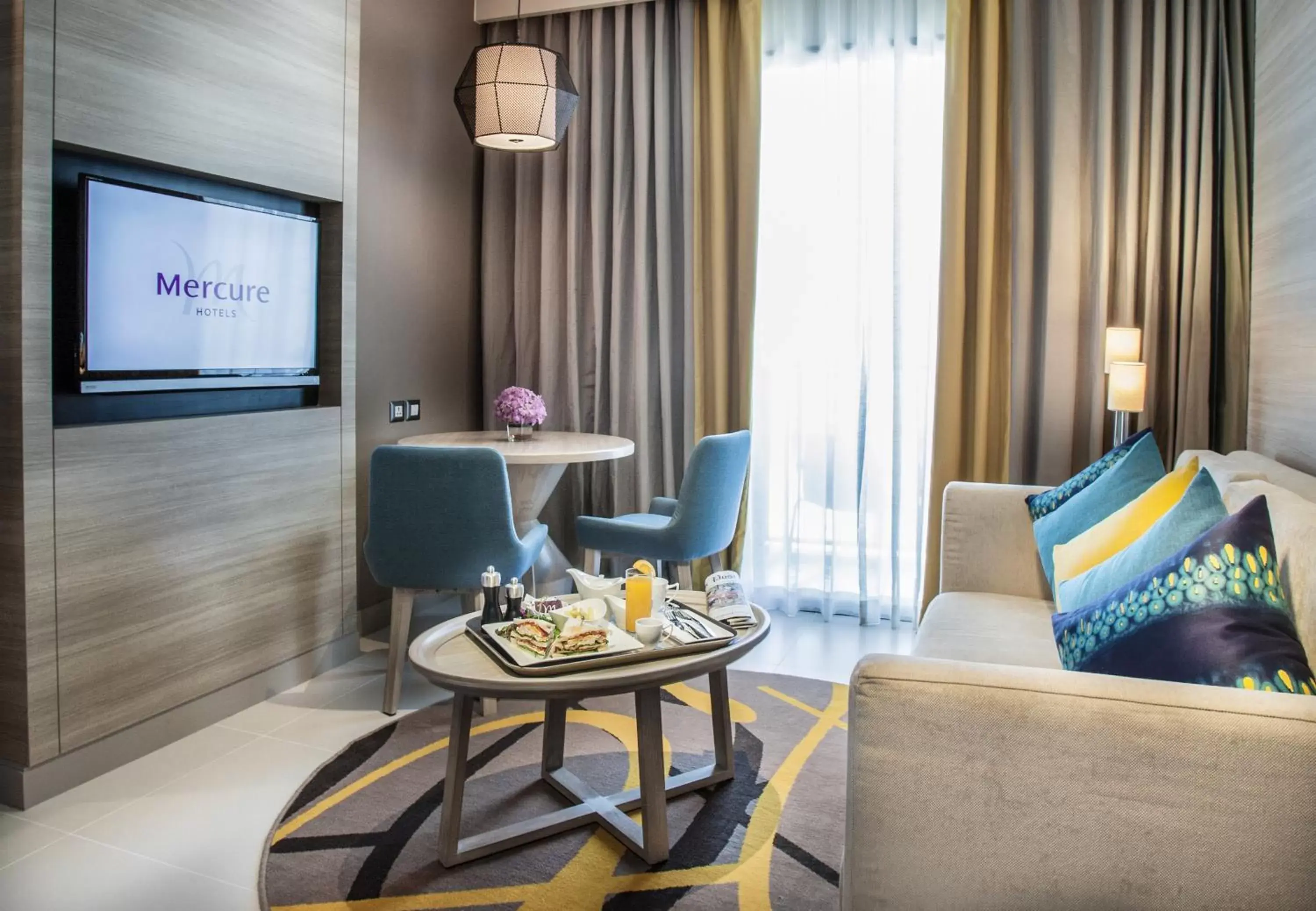 Suite with Ocean View in Mercure Pattaya Ocean Resort