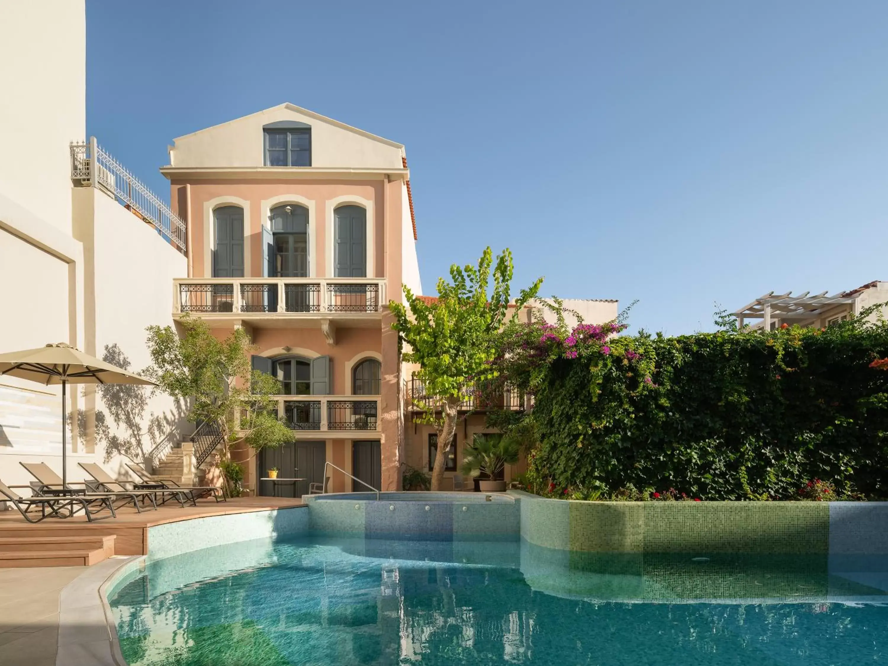 Property building in Hotel Ideon Property building in Hotel Ideon