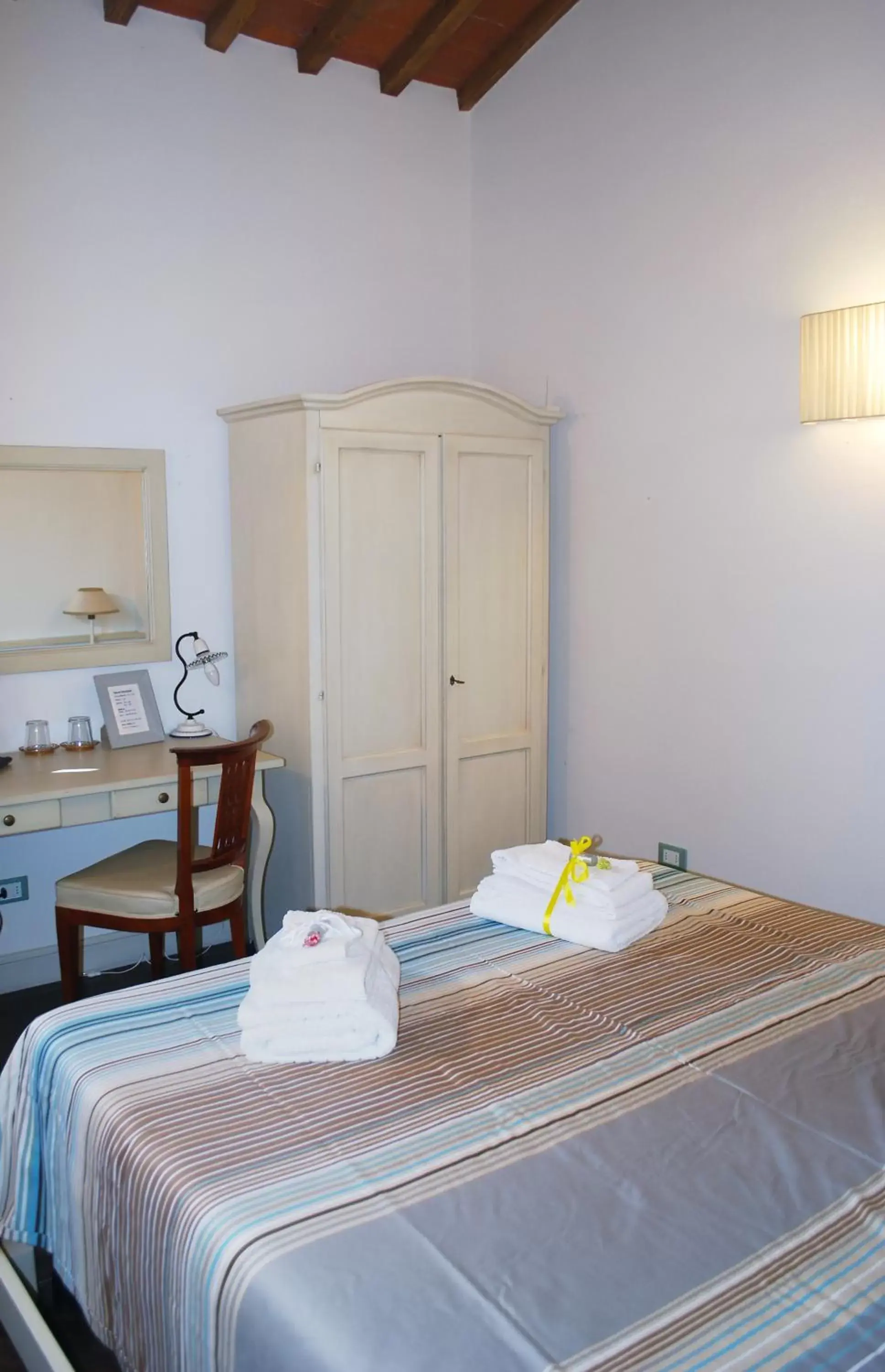 Bedroom, Room Photo in Armonie di Villa Incontri B&B