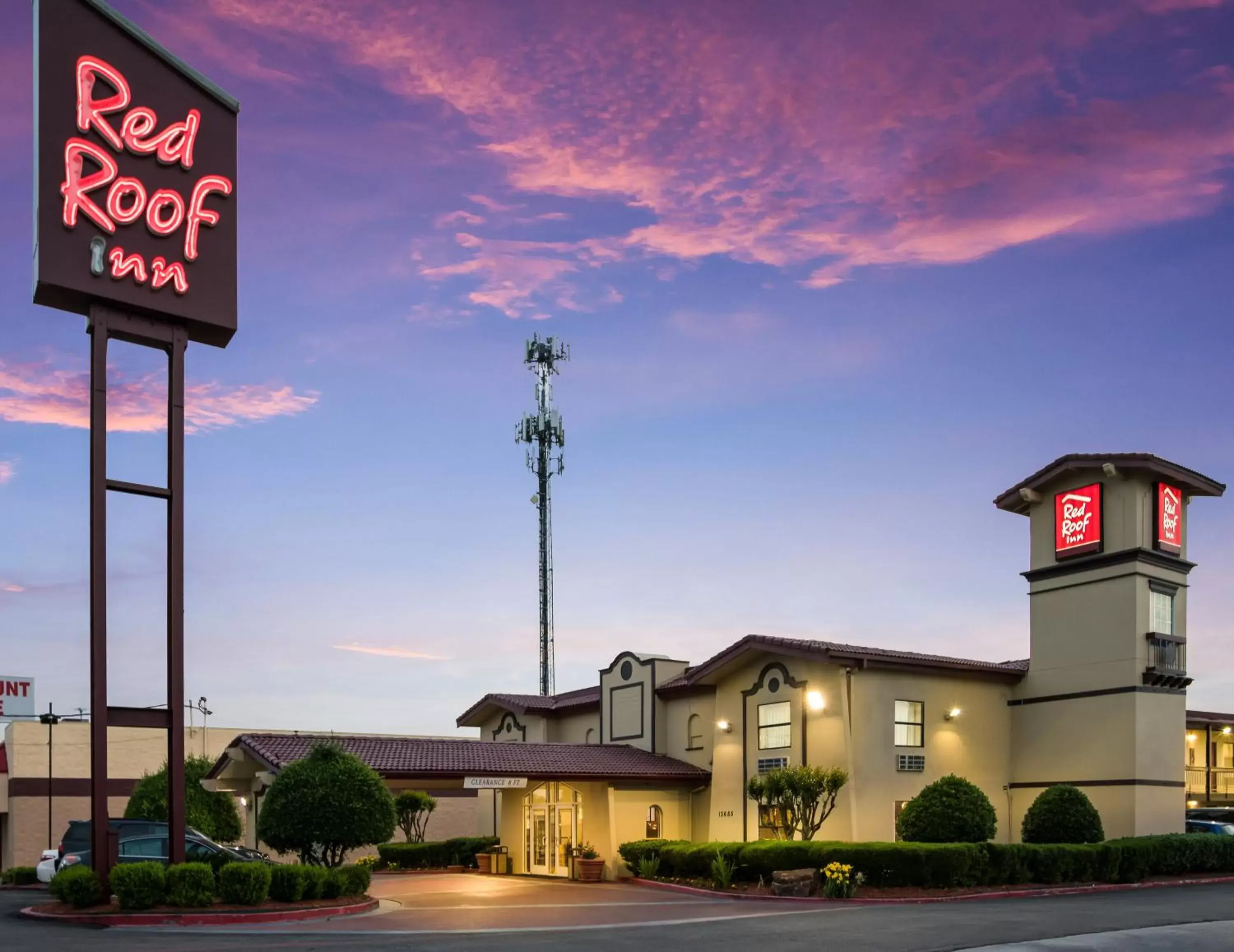 Property Building in Red Roof Inn Dallas/Richardson