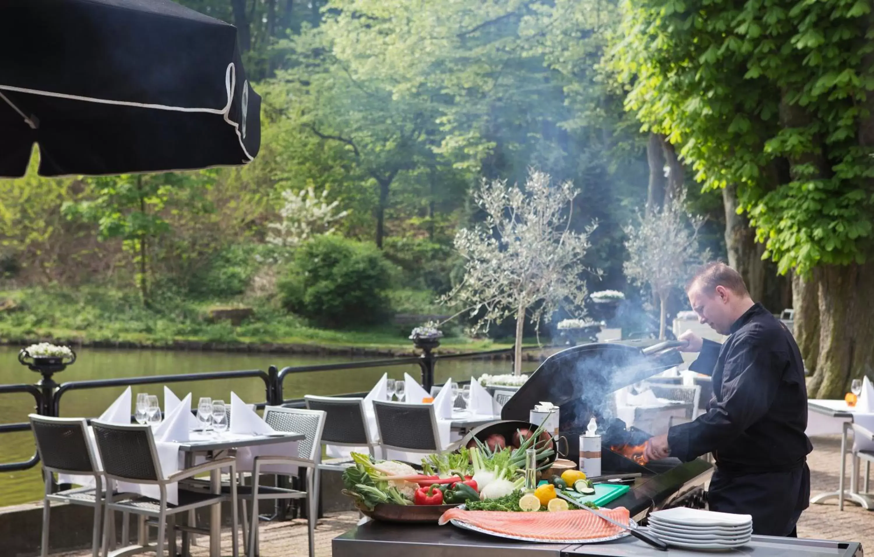 BBQ facilities, Restaurant/Places to Eat in Bilderberg Hotel De Bovenste Molen