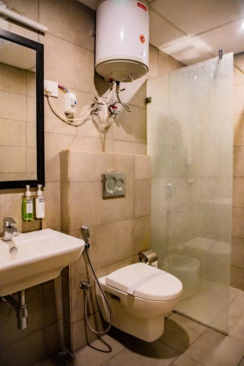 Property building in GoldenKeys Inn