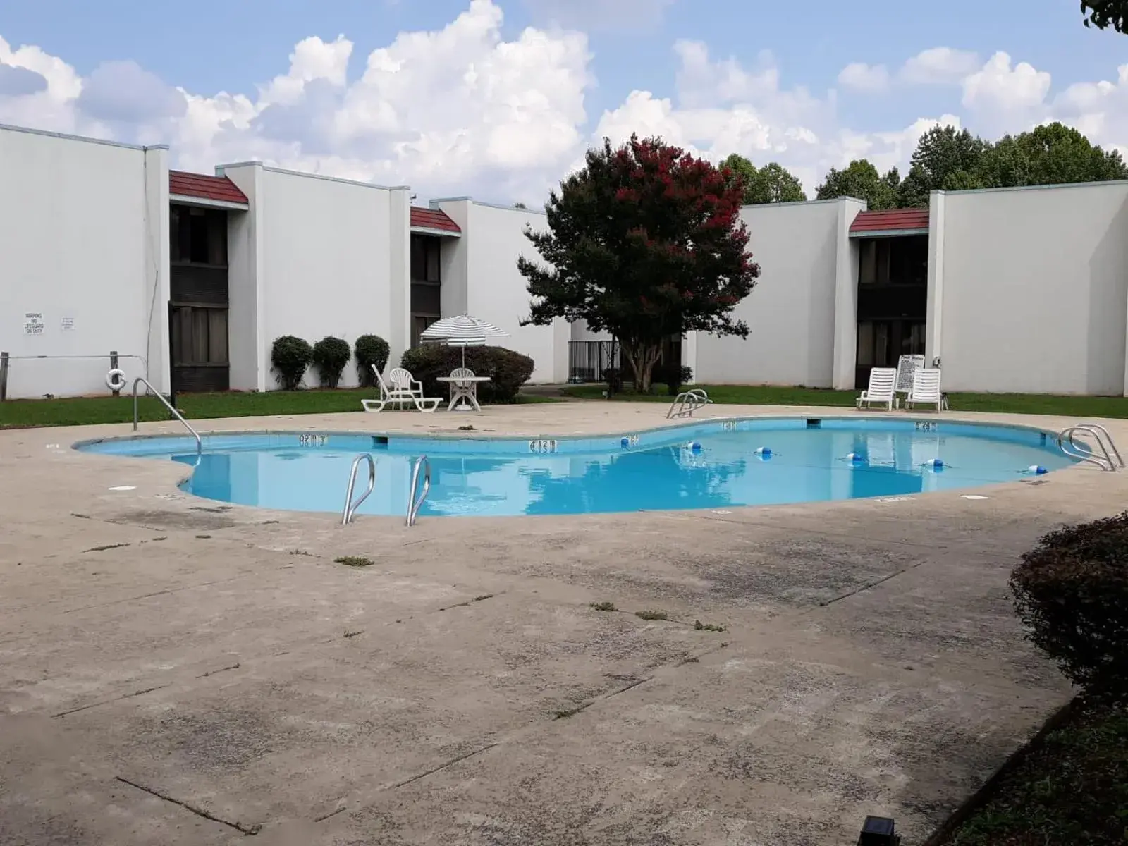 , Swimming Pool in OYO Hotel Burlington South