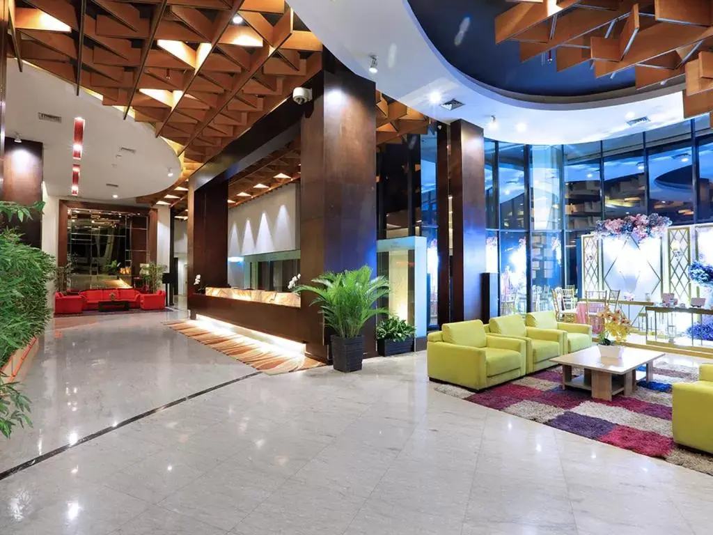 Lobby/Reception in ASTON Palembang Hotel & Conference Centre