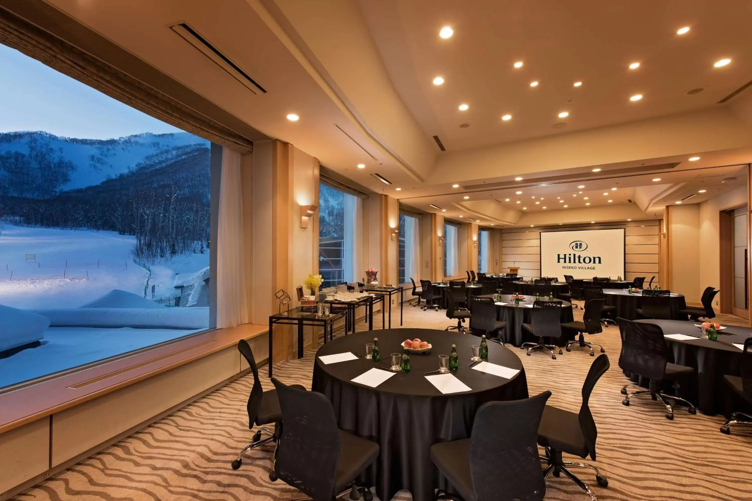 Meeting/conference room, Restaurant/Places to Eat in Hilton Niseko Village