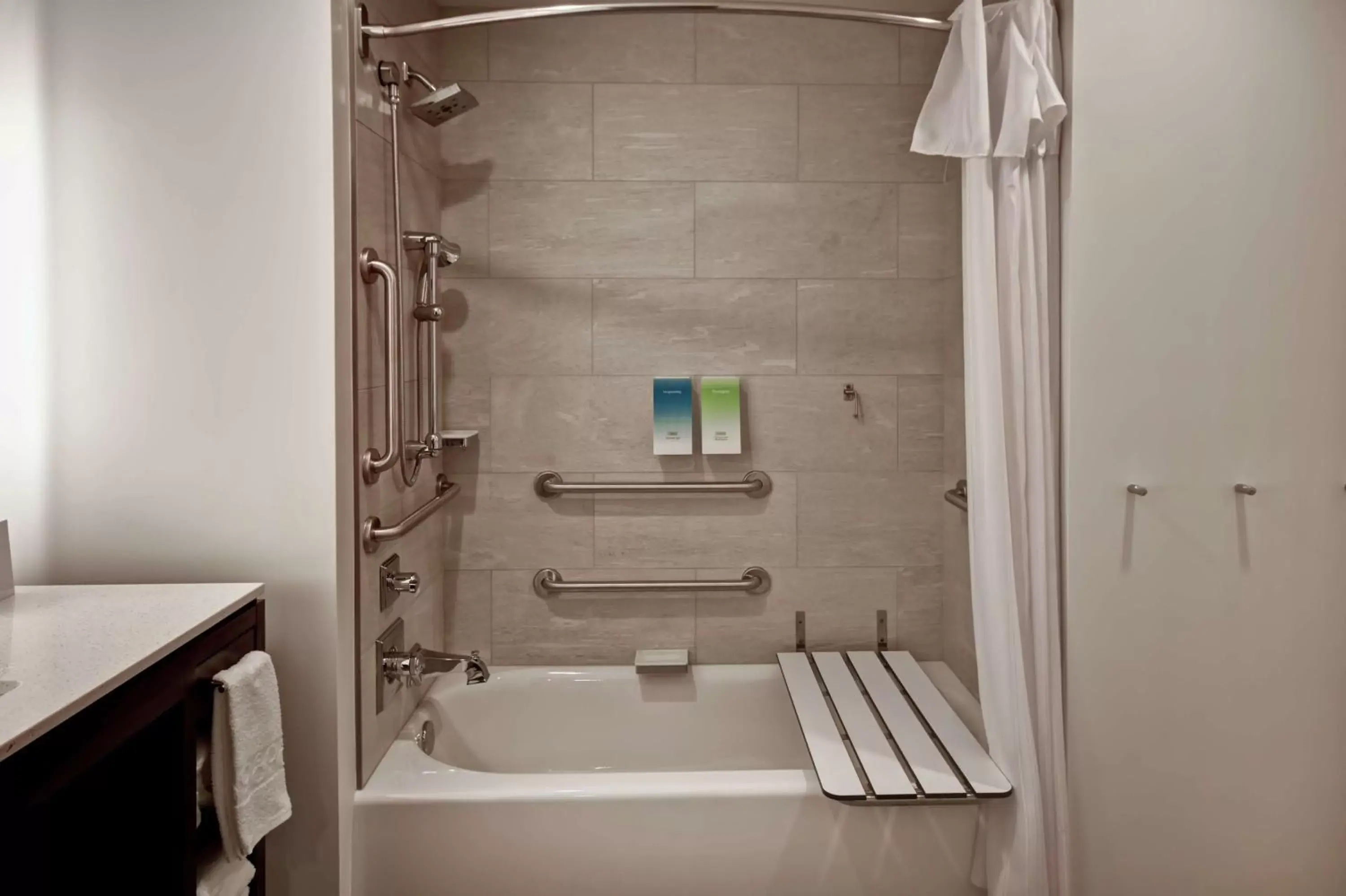 Bathroom in Home2 Suites by Hilton Los Angeles Montebello