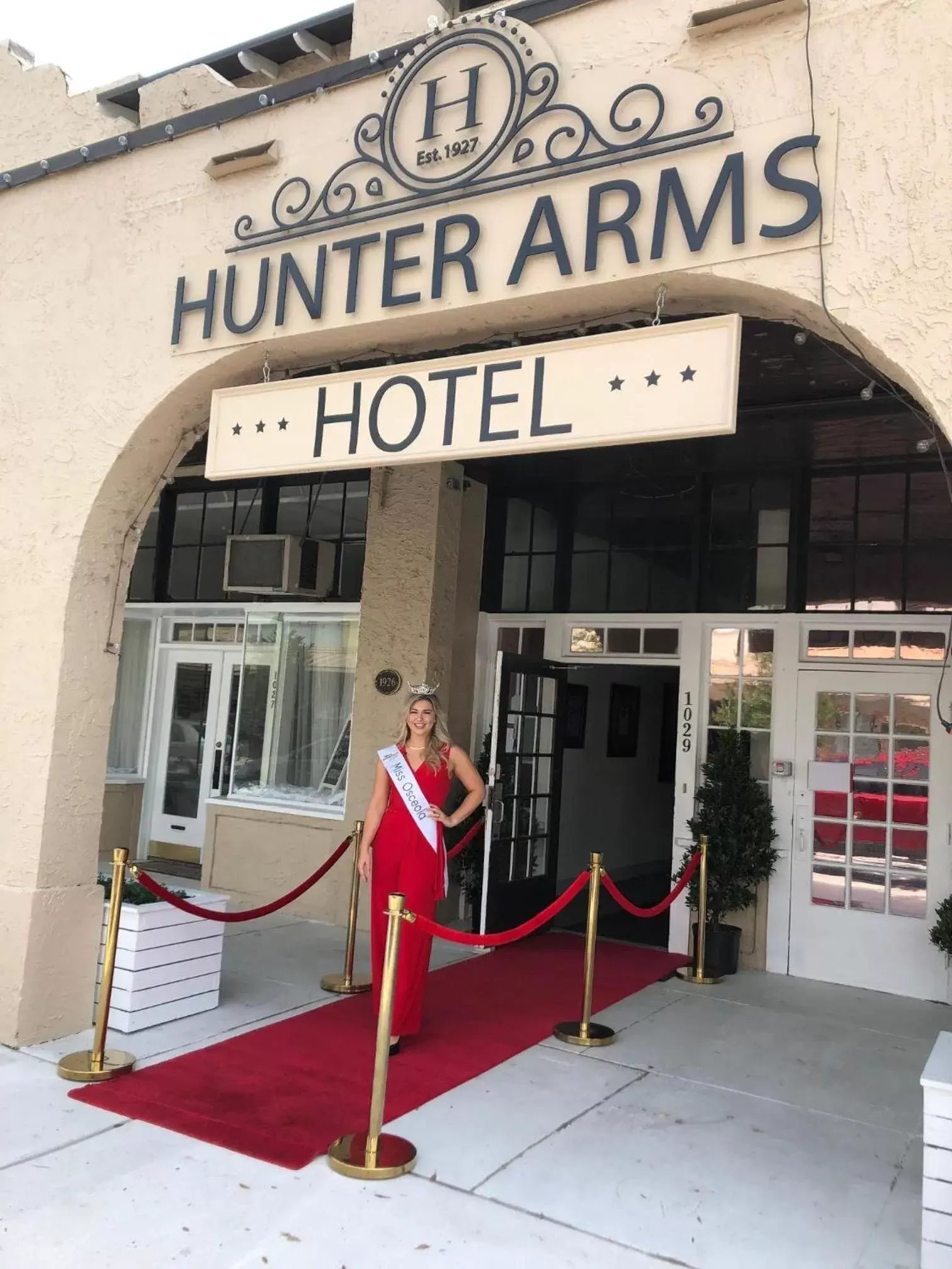 Facade/entrance in Hunter Arms Hotel