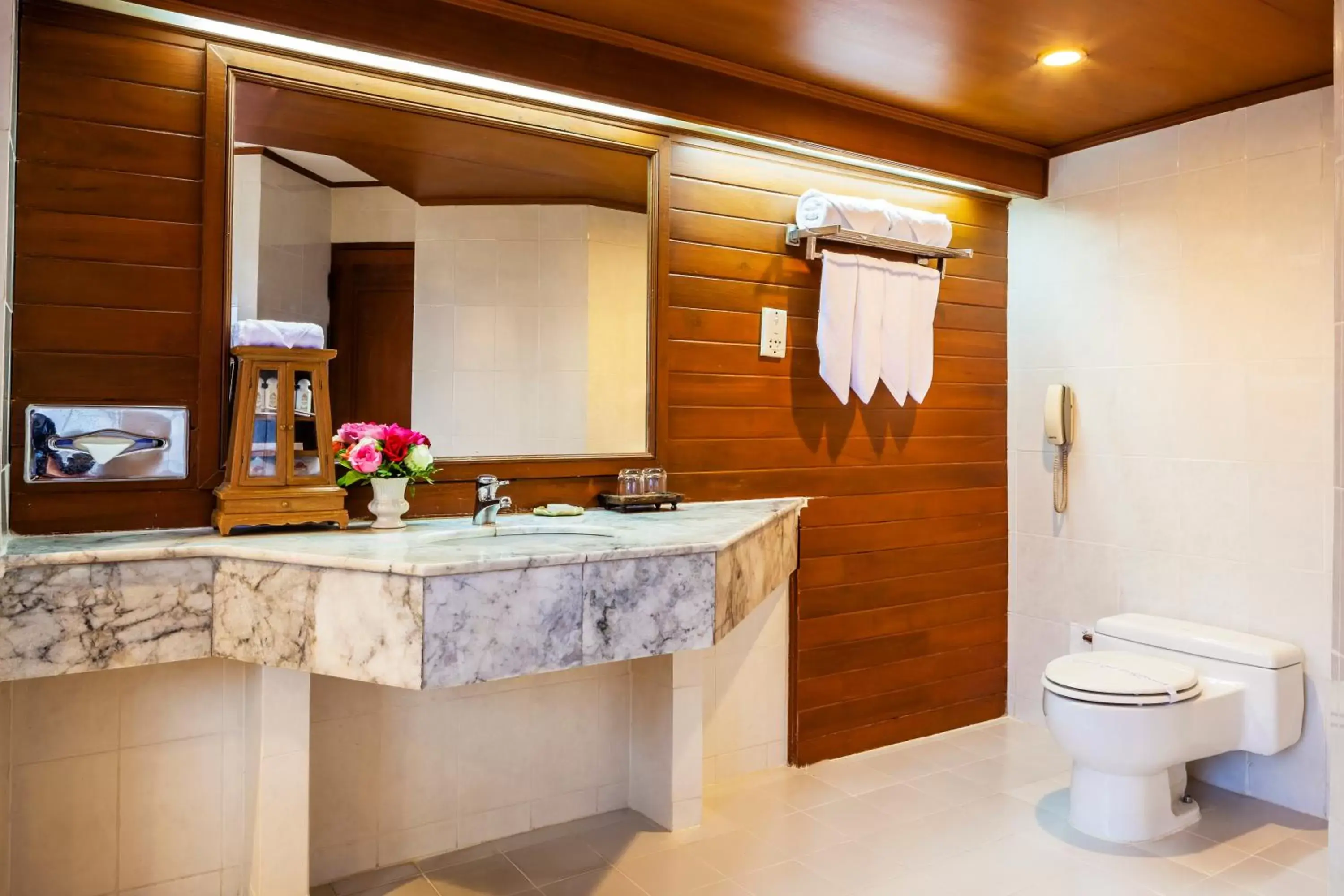 Toilet, Bathroom in Lotus Pang Suan Kaew Hotel