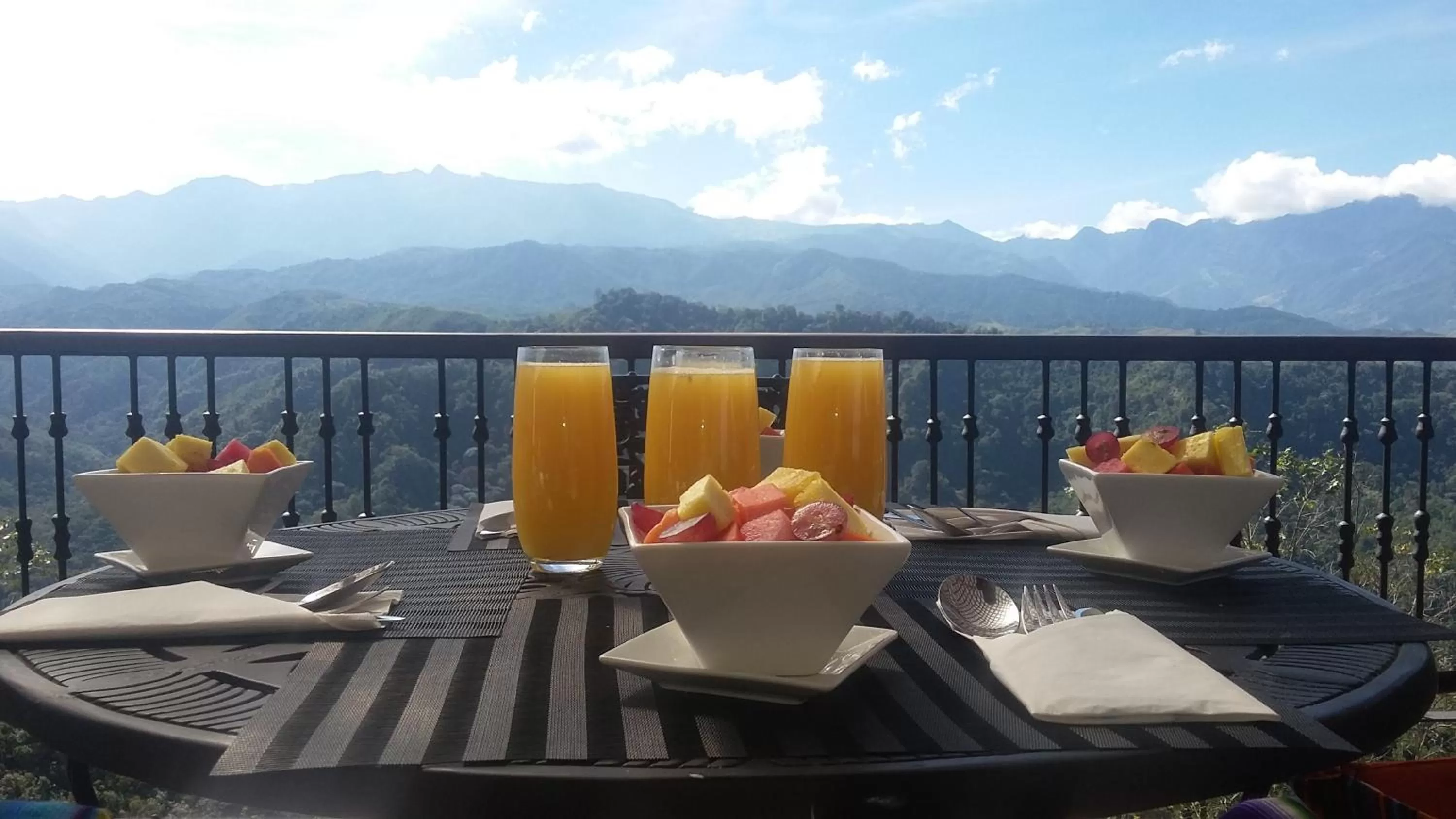 American breakfast in Hotel Reserva Monarca