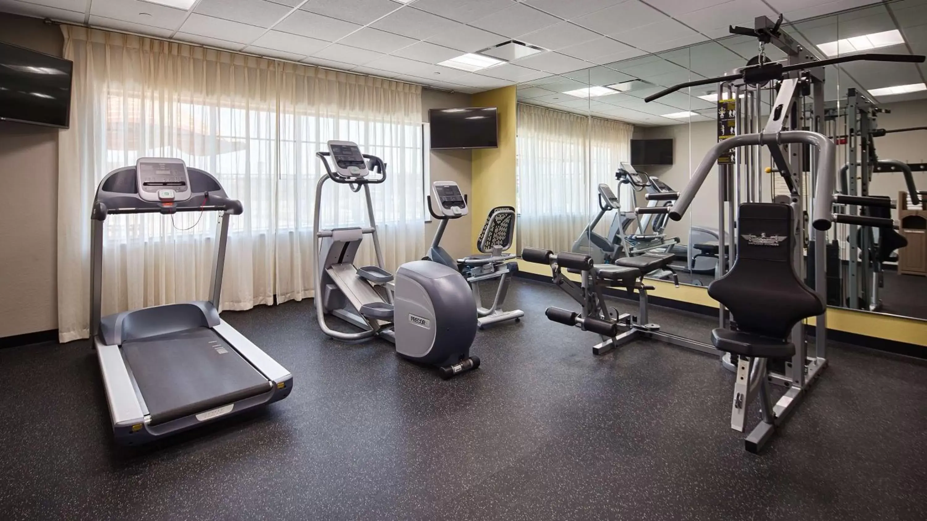 Fitness centre/facilities, Fitness Center/Facilities in Best Western Plus College Station Inn & Suites