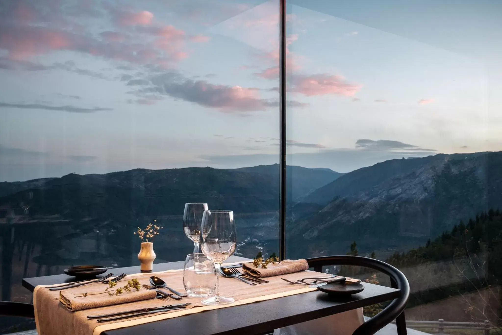 Restaurant/places to eat in Casa de São Lourenço - Burel Panorama Hotel - member of Relais & Châteaux Restaurant/places to eat in Casa de São Lourenço - Burel Panorama Hotel - member of Relais & Châteaux