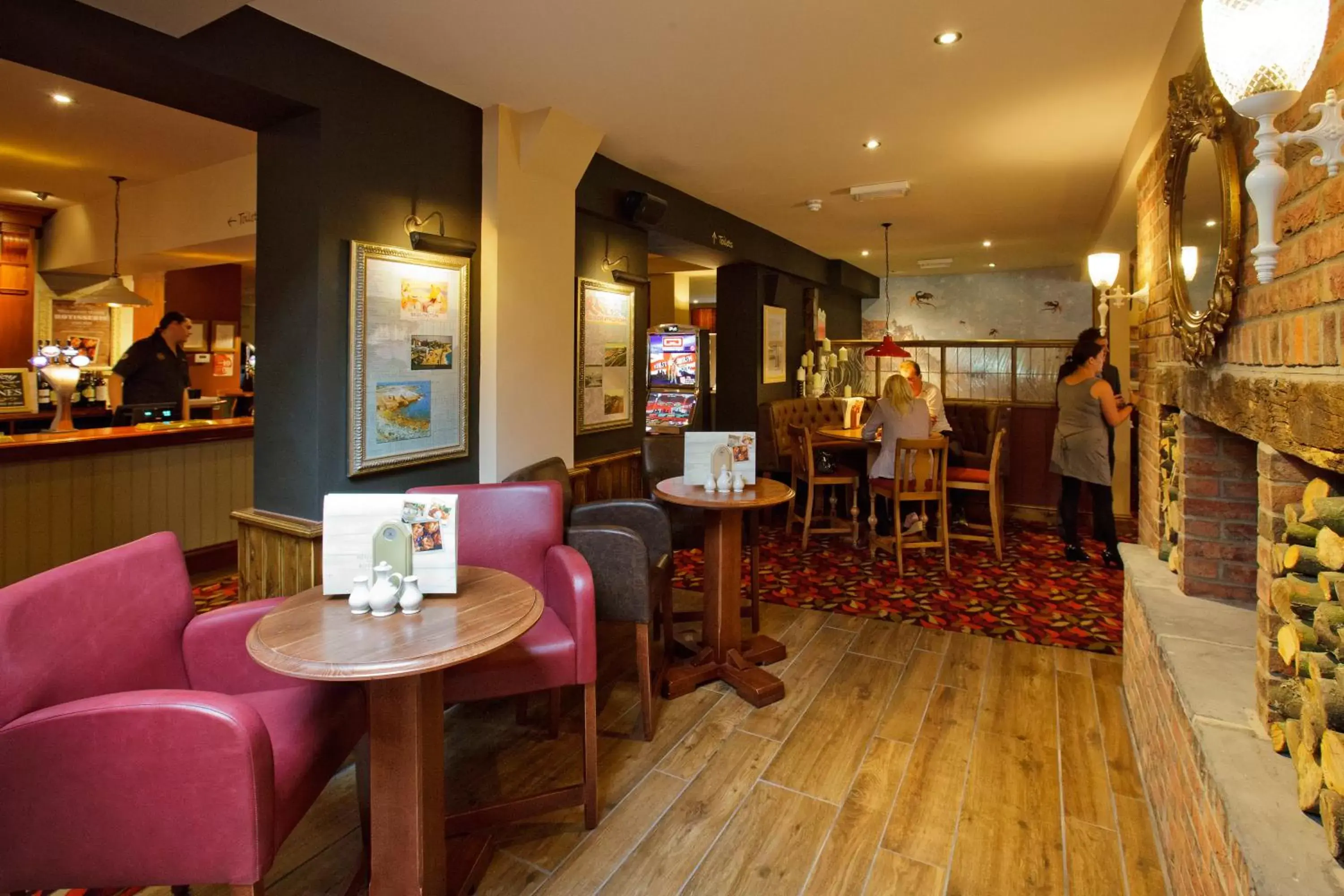 Restaurant/places to eat, Lounge/Bar in Lobster Pot, Bridlington by Marston's Inn