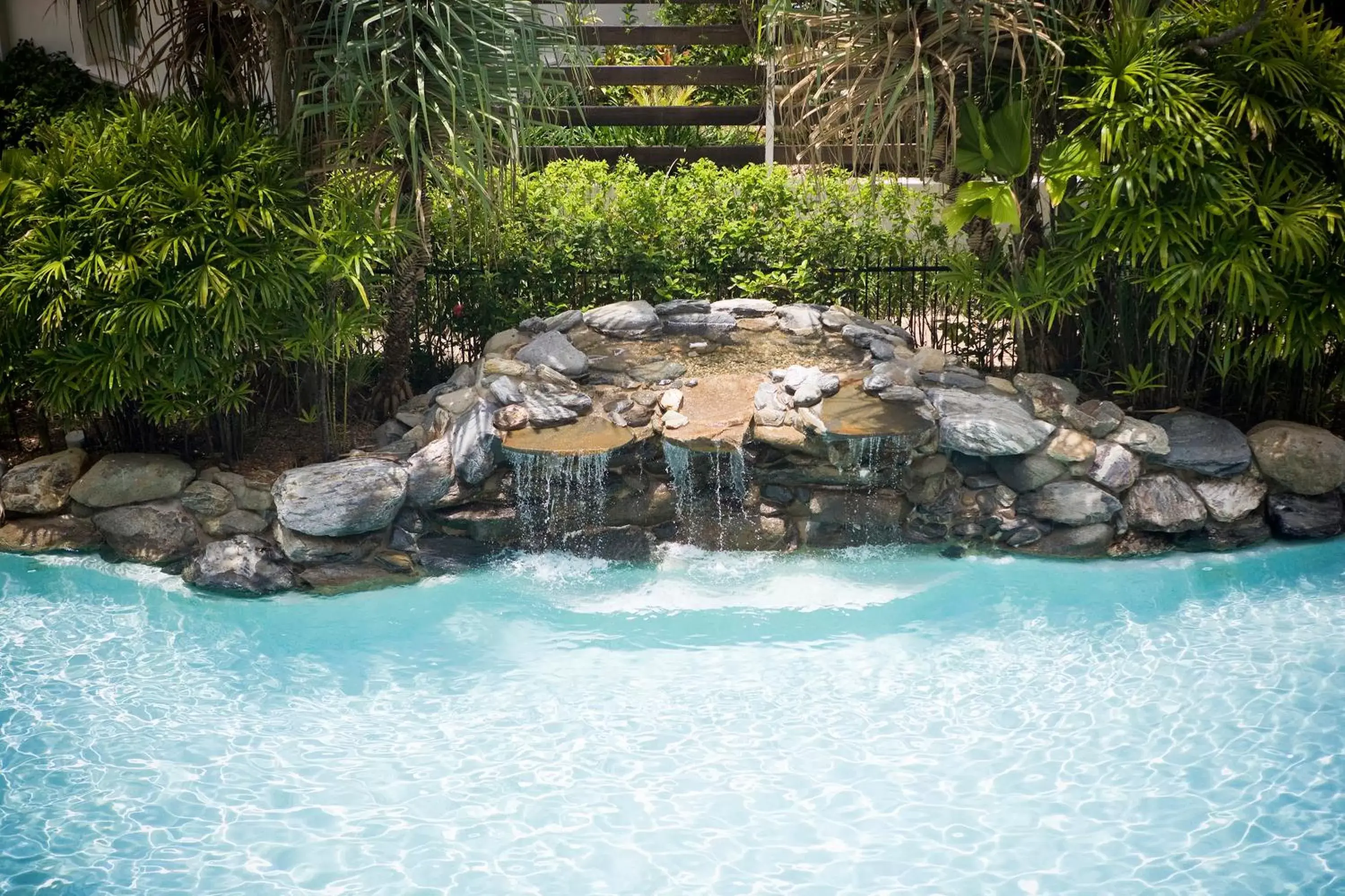 Swimming pool in Mantra Esplanade