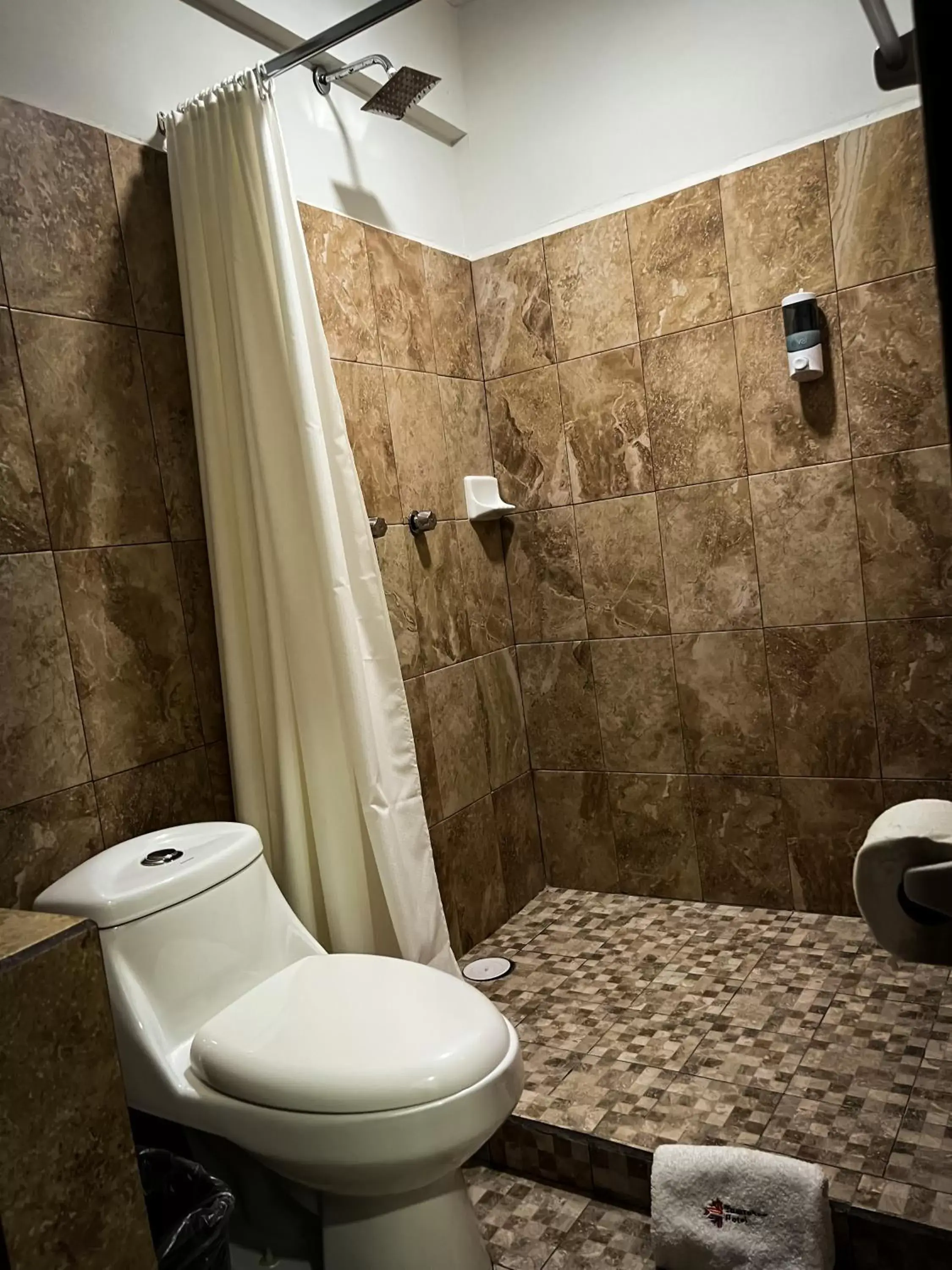 Bathroom in Hotel Tamtokow