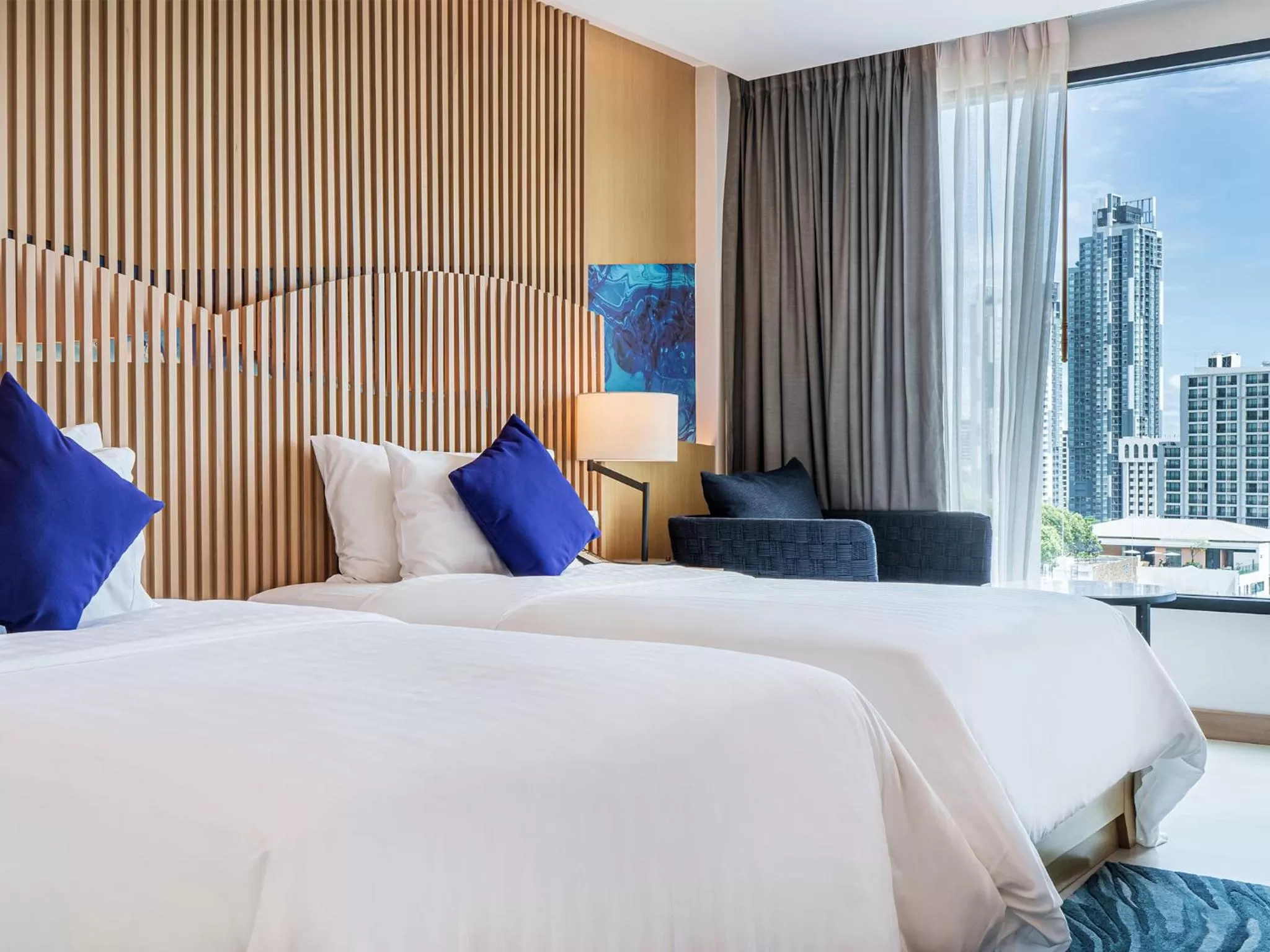 Deluxe Twin Room with City View in Mytt Hotel Pattaya