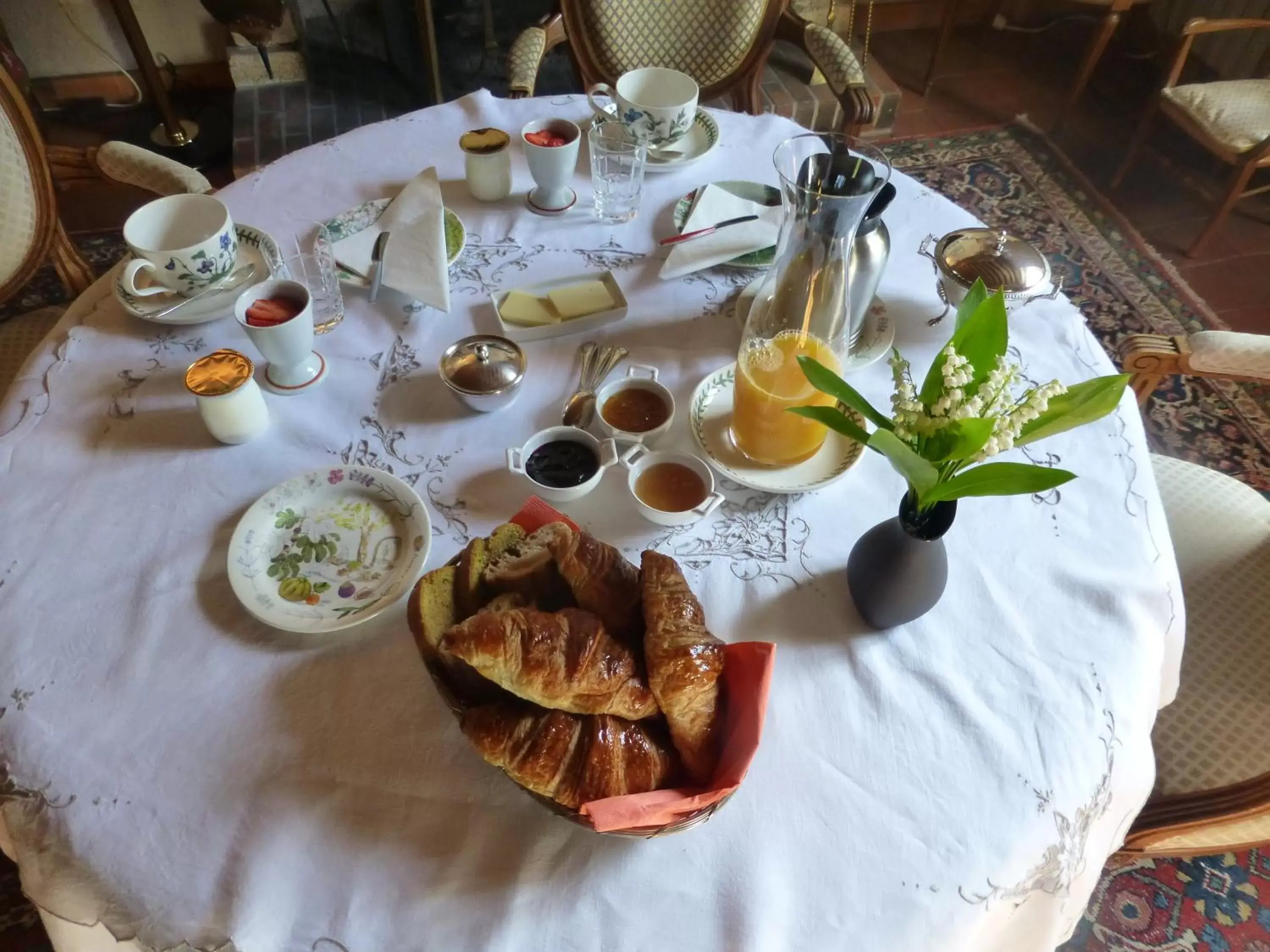 Continental breakfast in La Maison du Closier