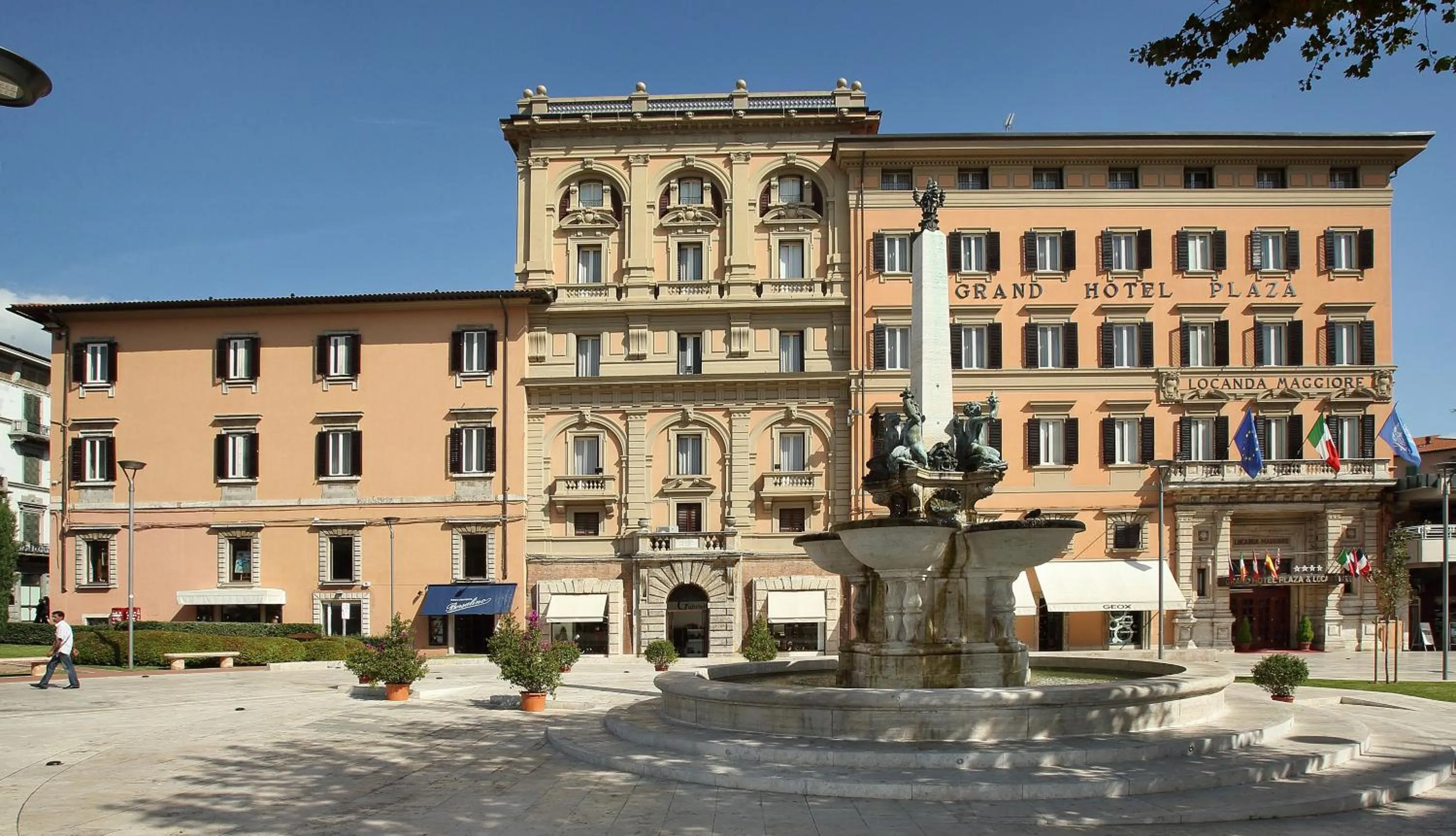 Facade/entrance in Grand Hotel Plaza & Locanda Maggiore