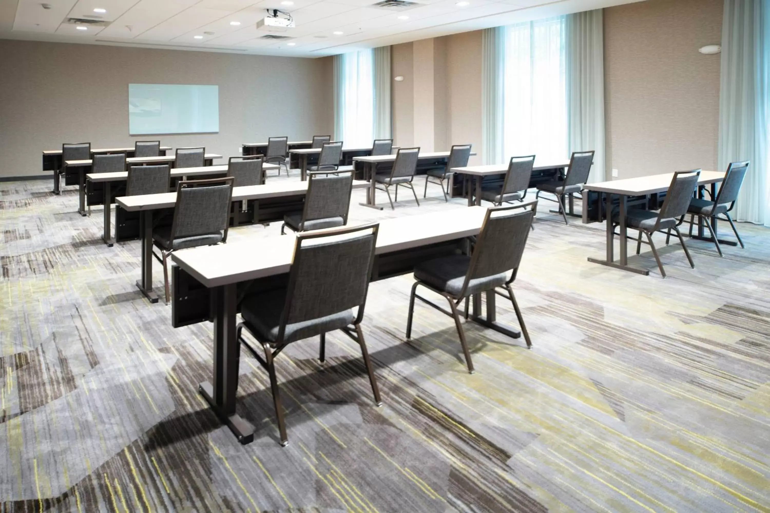 Meeting/conference room in Courtyard Asheville Biltmore Village