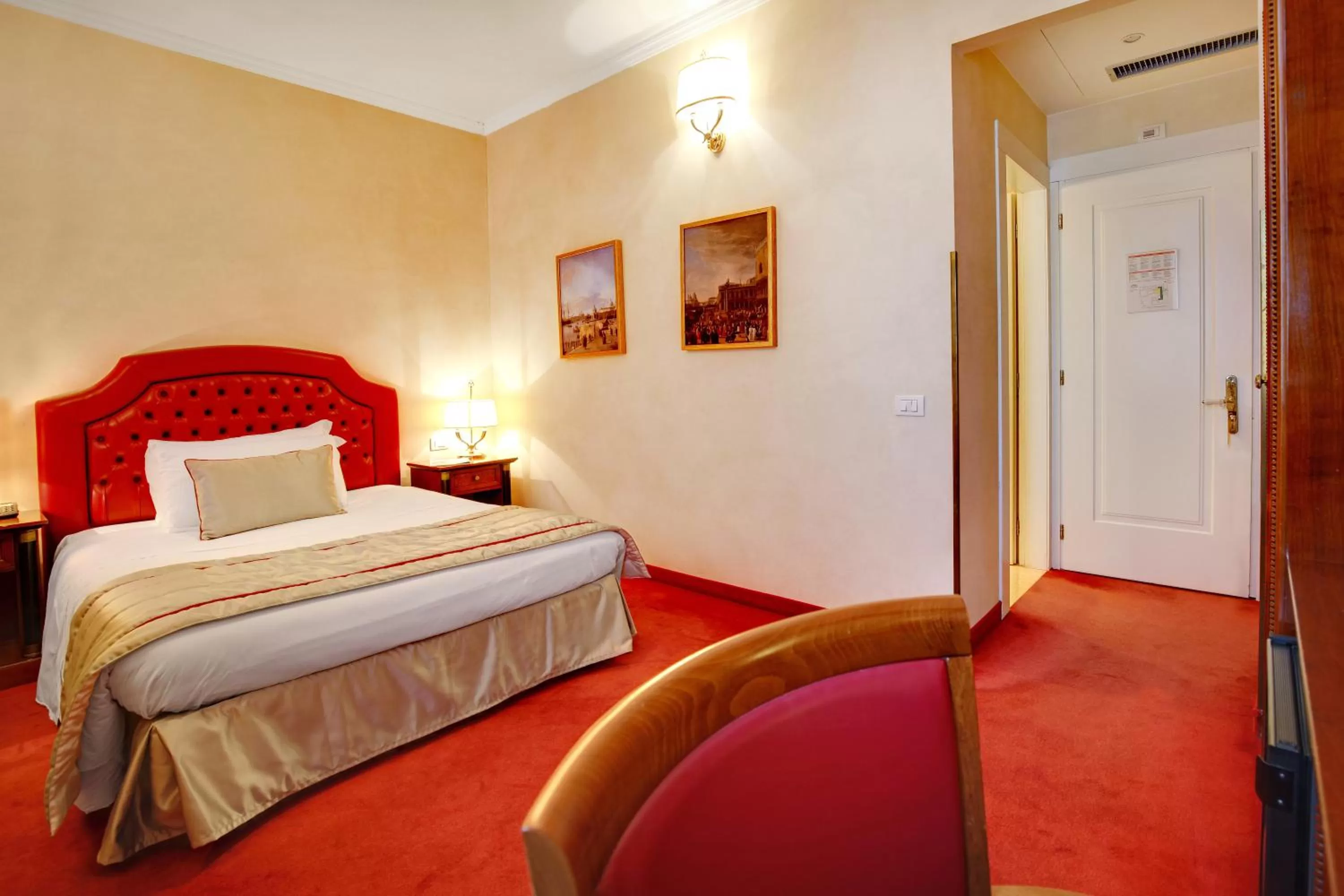 Photo of the whole room, Bed in Hotel Donà Palace
