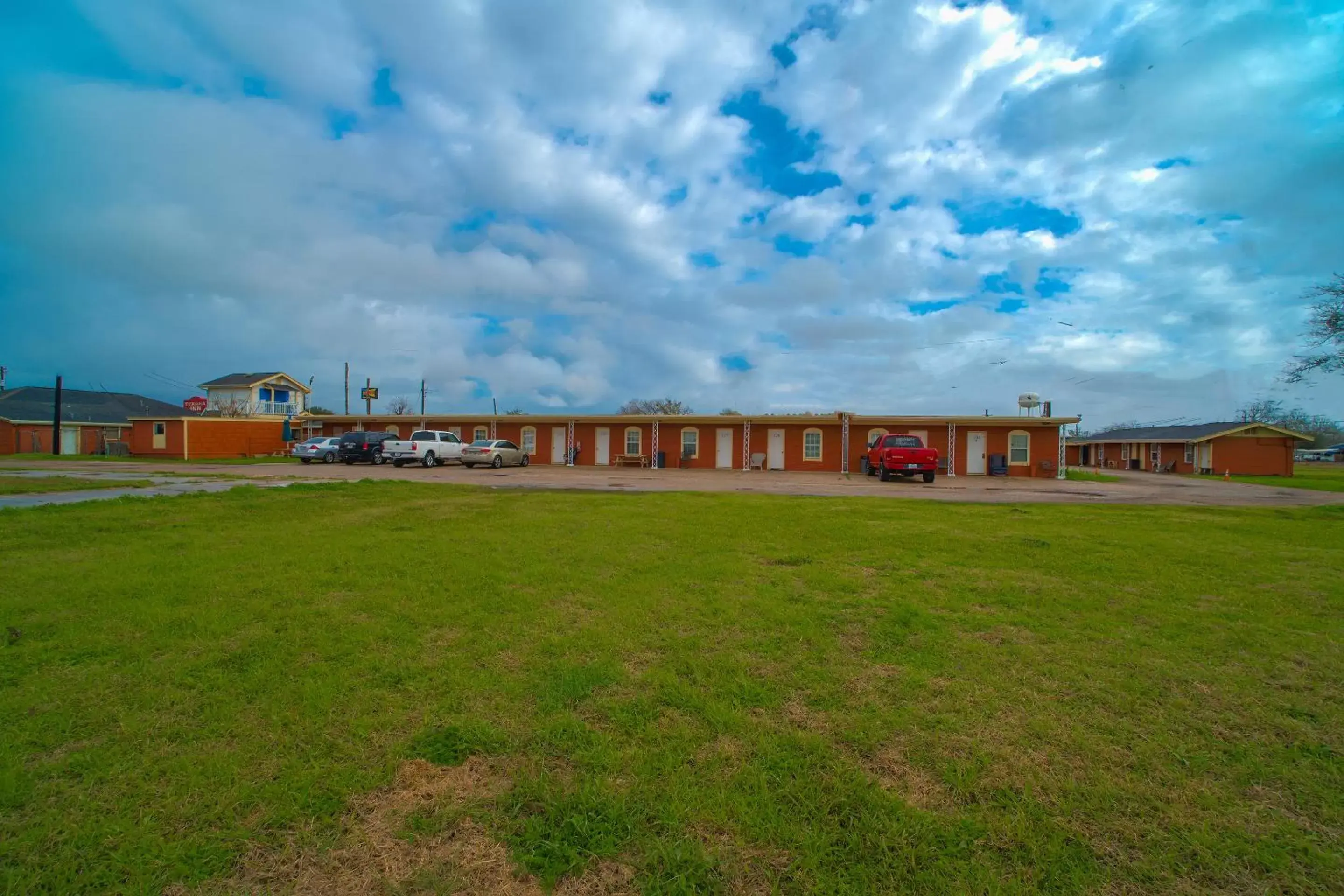 Parking, Property Building in Texana Inn Edna By OYO