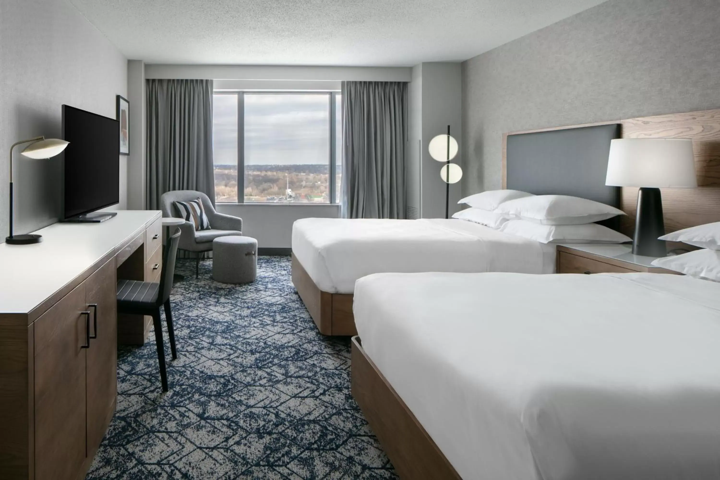 Photo of the whole room in Sheraton Overland Park Hotel at the Convention Center