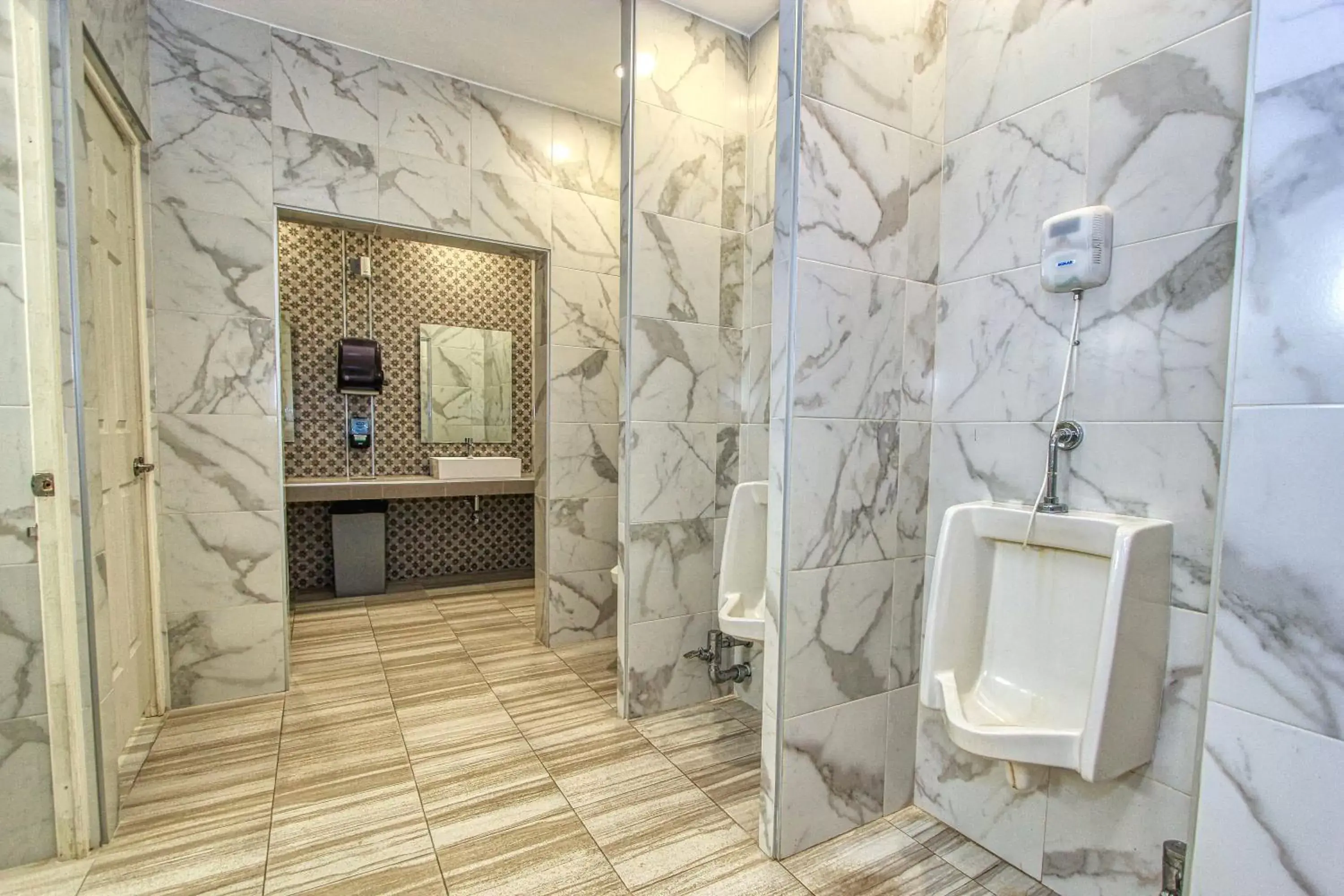 Bathroom in Hotel Ciudad Real Palenque