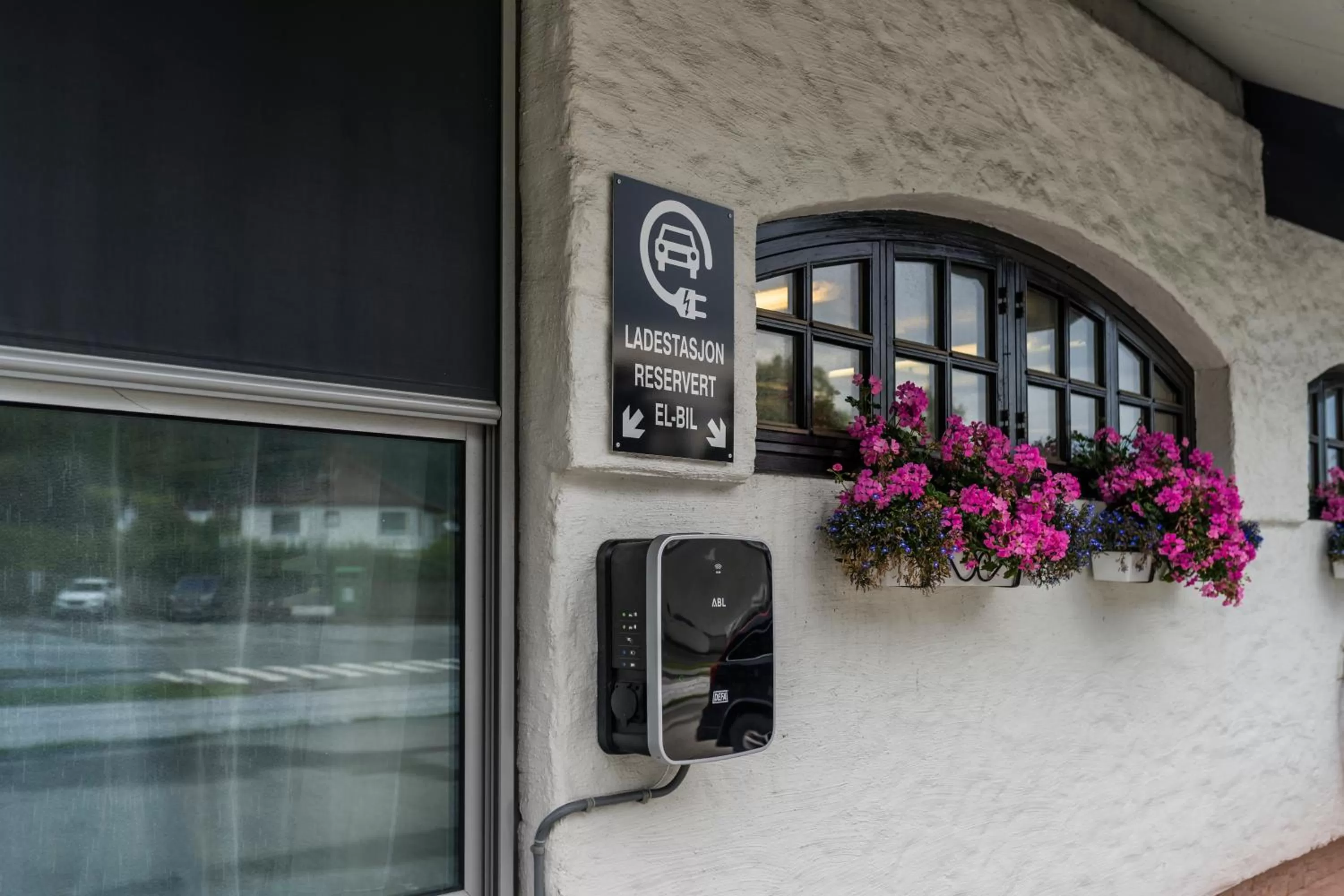 Logo/Certificate/Sign in Stryn Hotel