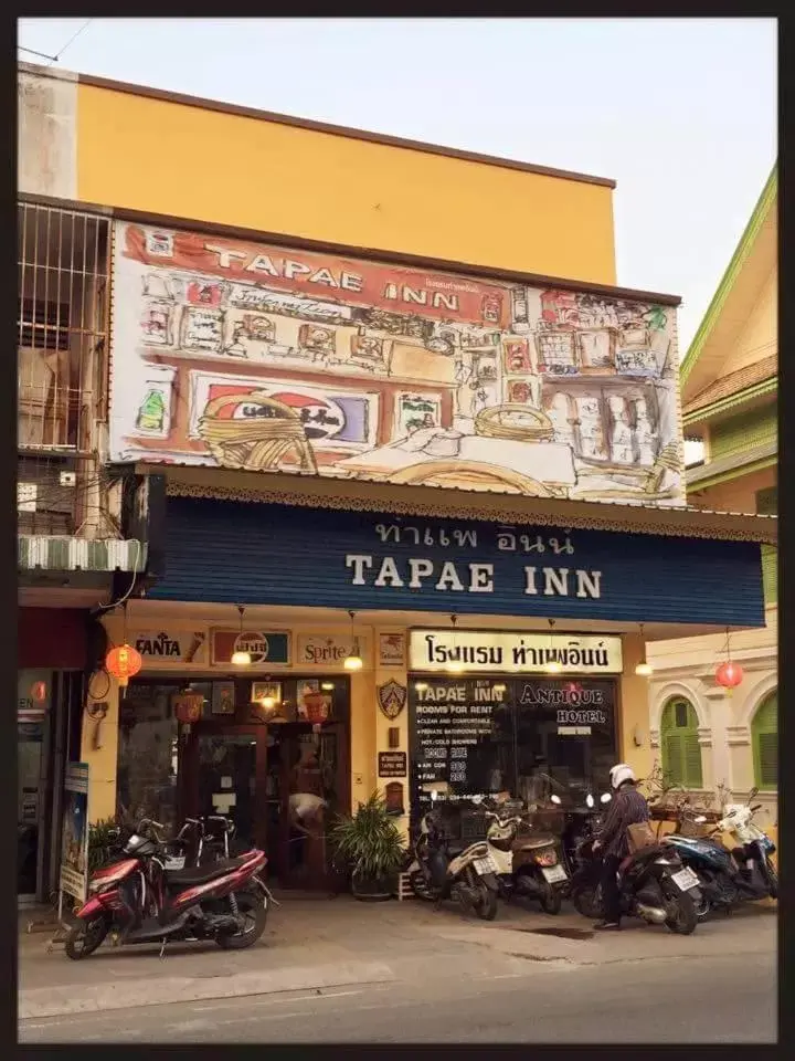 Facade/entrance in Tapae Inn Hotel