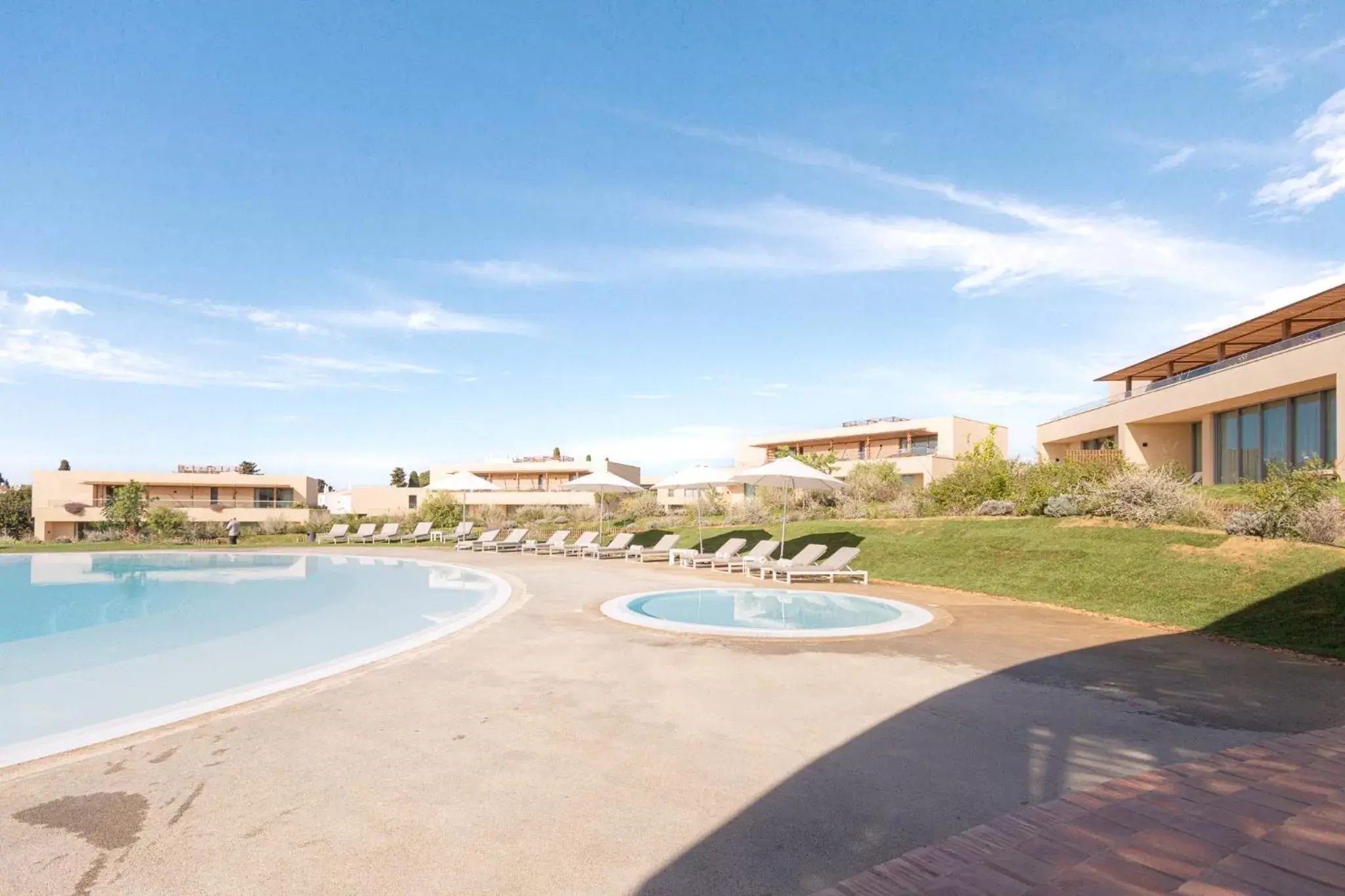 Day, Swimming Pool in White Shell Beach Villas