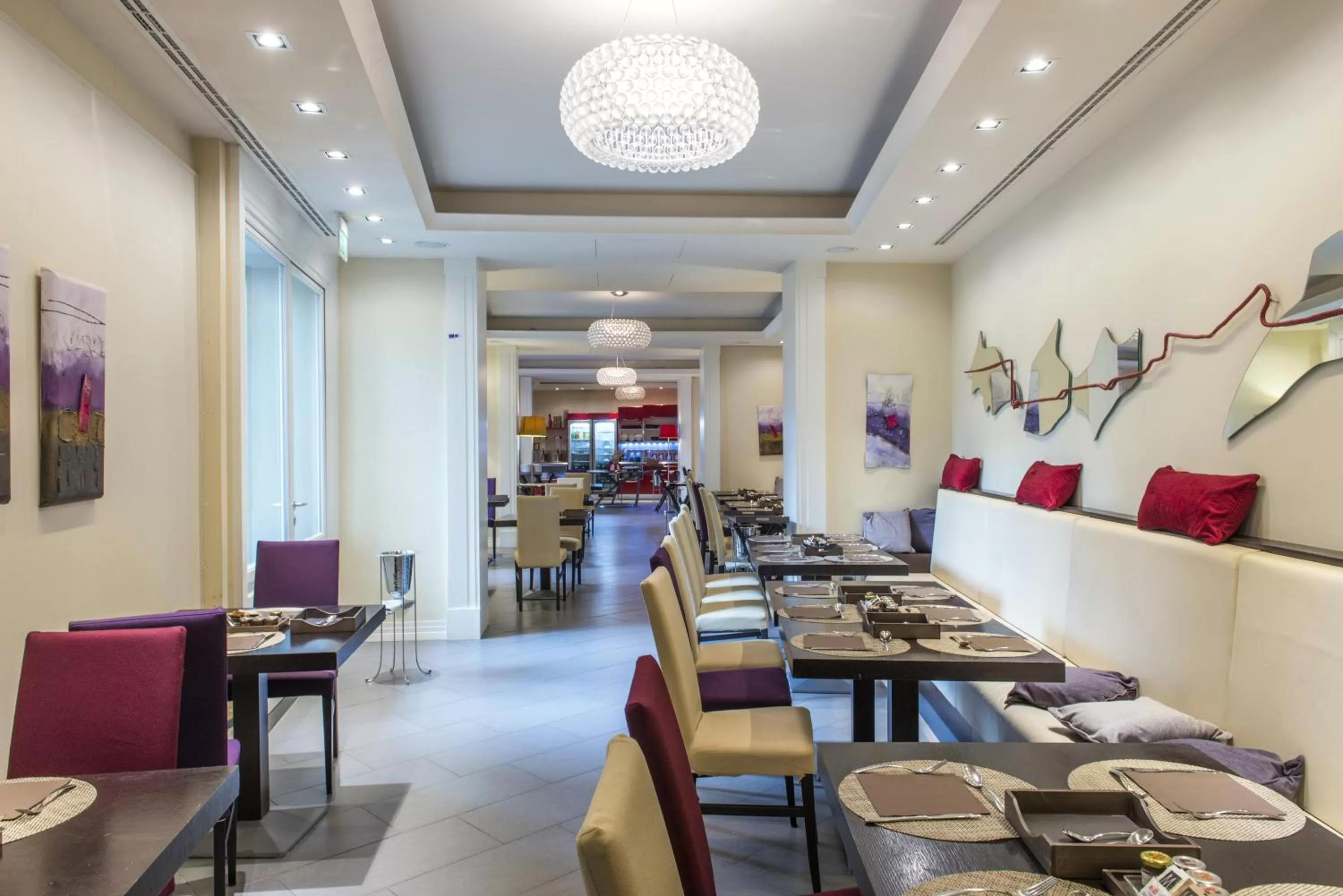 Restaurant/places to eat in Palazzo Caracciolo Naples