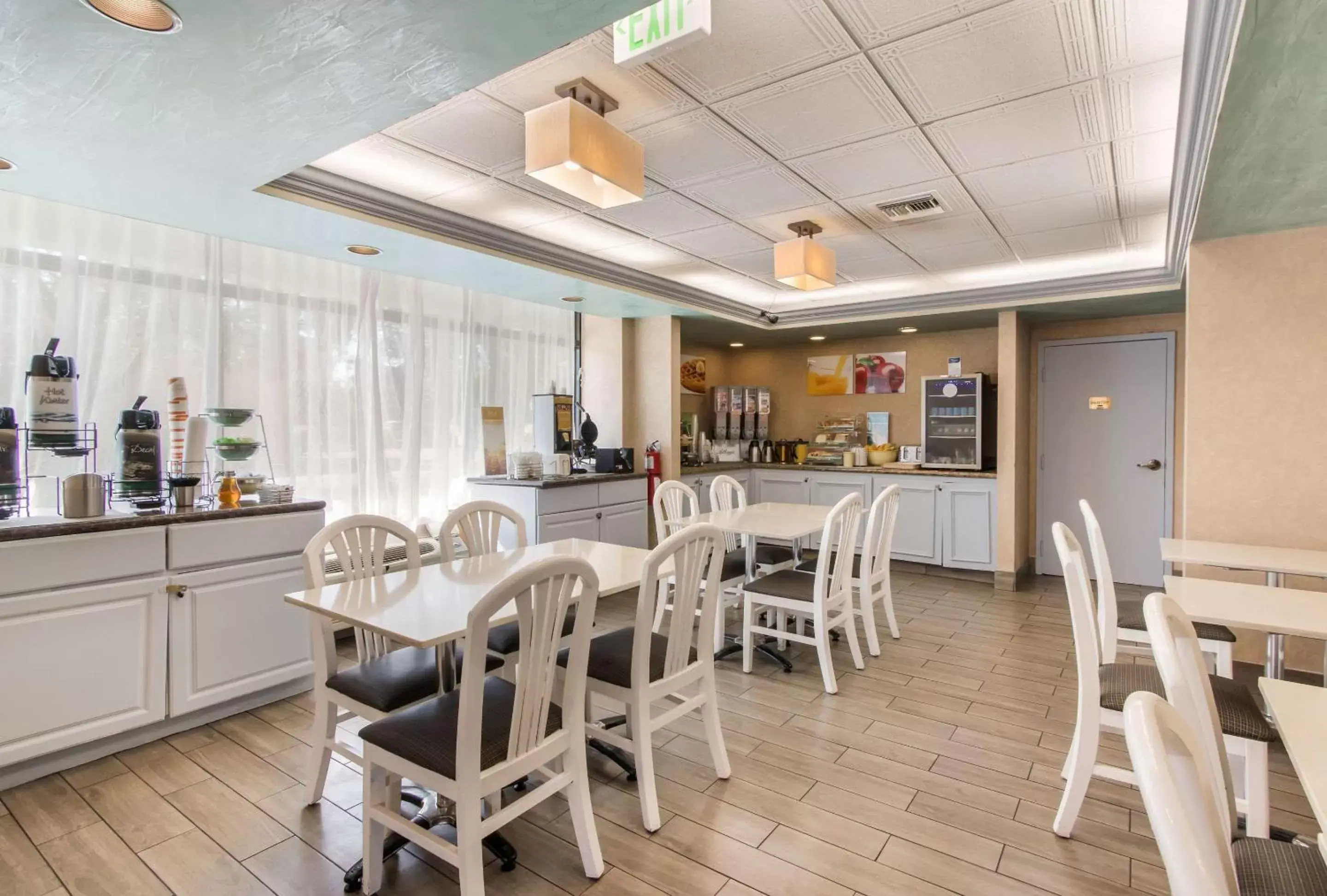 Restaurant/Places to Eat in Quality Inn Boca Raton