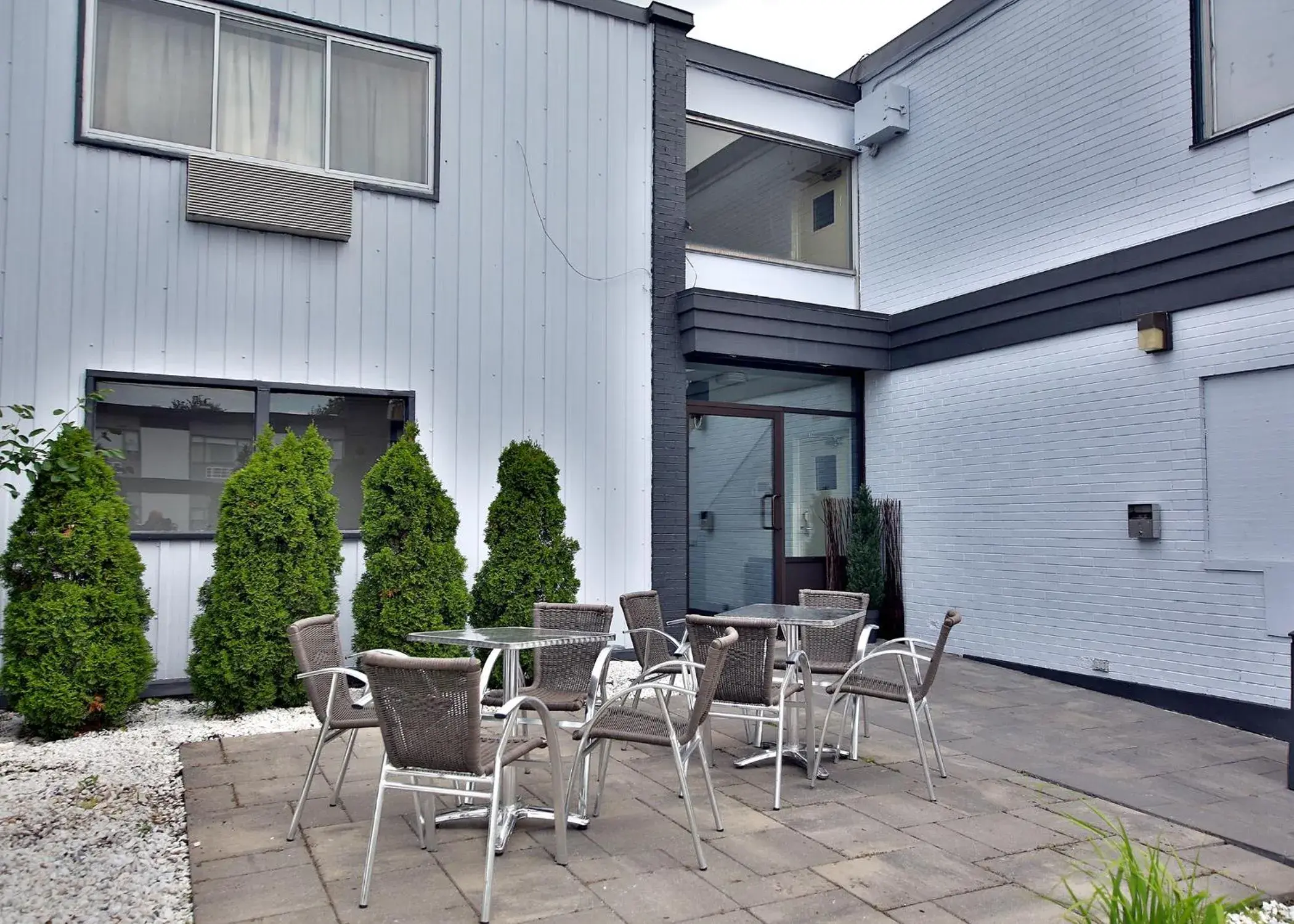 Patio, Patio/Outdoor Area in Hotel Newstar Montreal