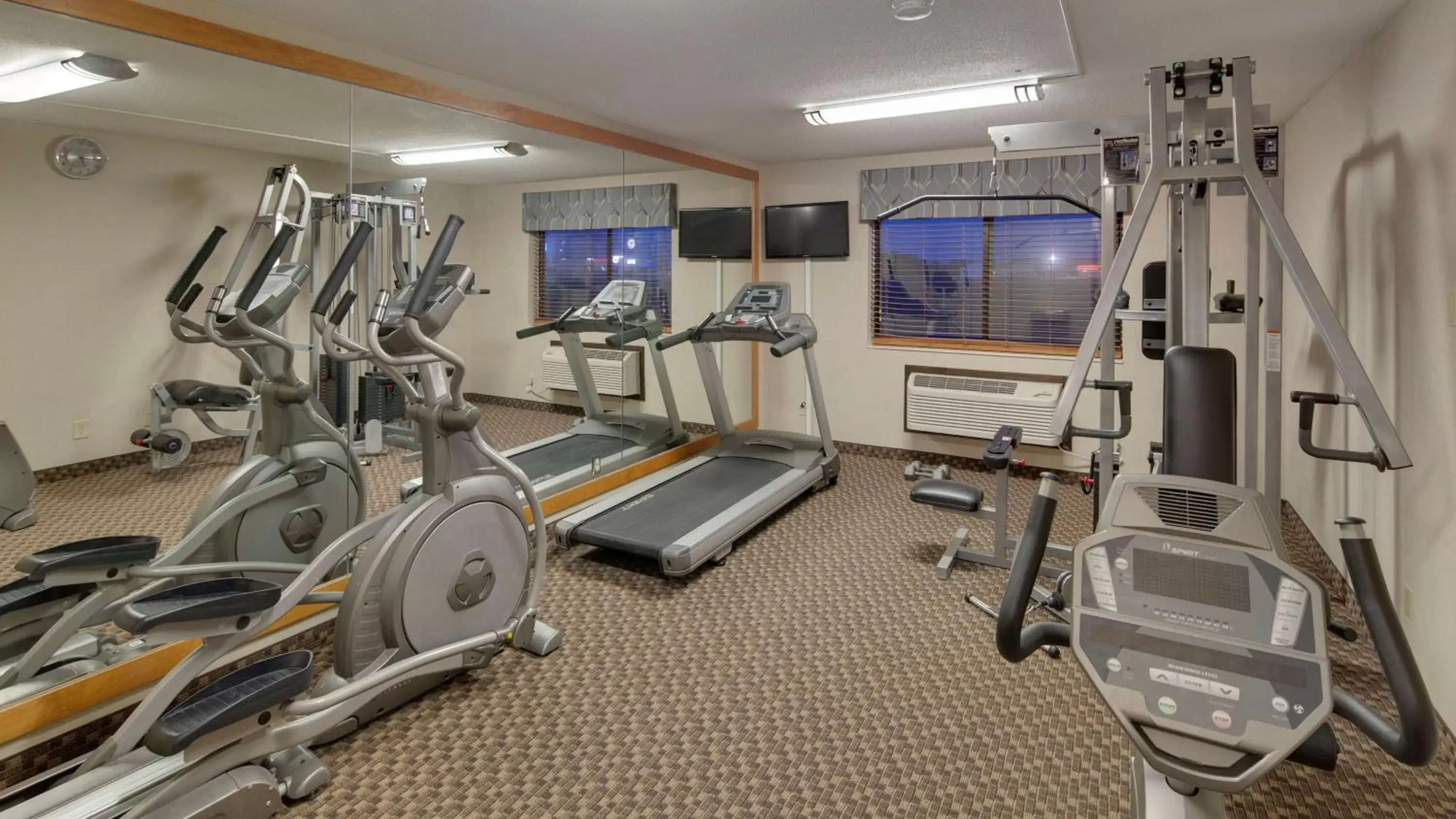 Fitness centre/facilities, Fitness Center/Facilities in Best Western Pontiac Inn