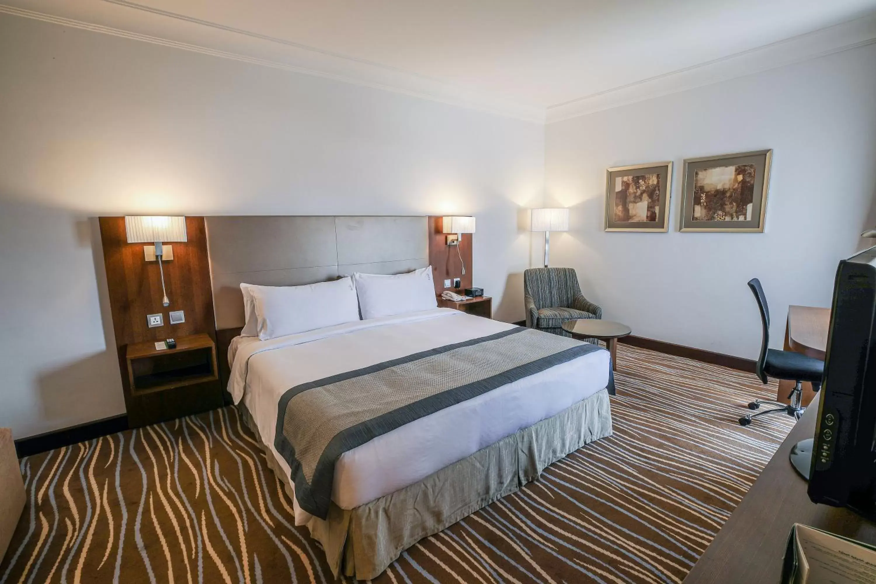 Bedroom, Bed in Copthorne Downtown by Millennium Bedroom, Bed in Copthorne Downtown by Millennium