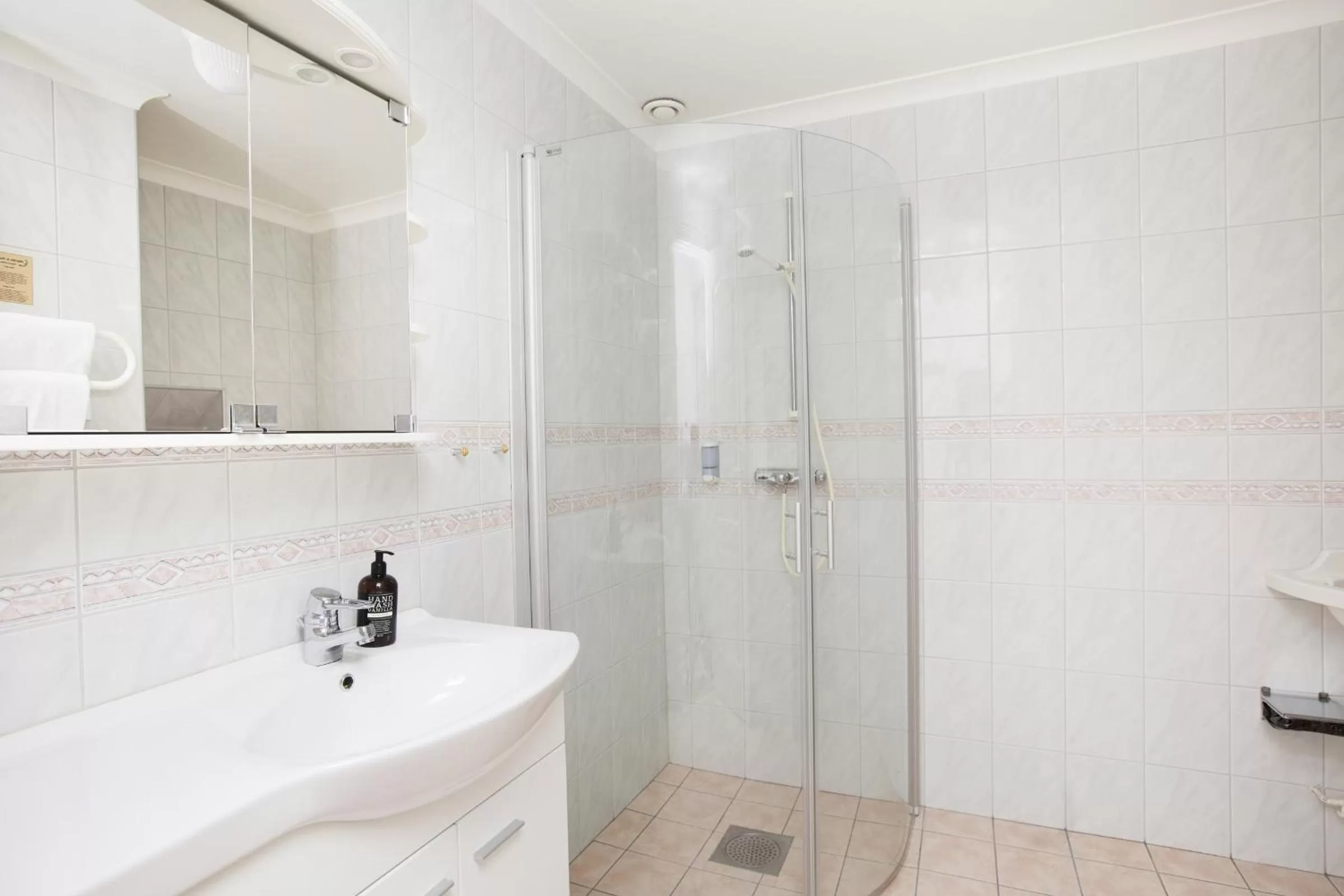 Bathroom in Hotell Breda Blick