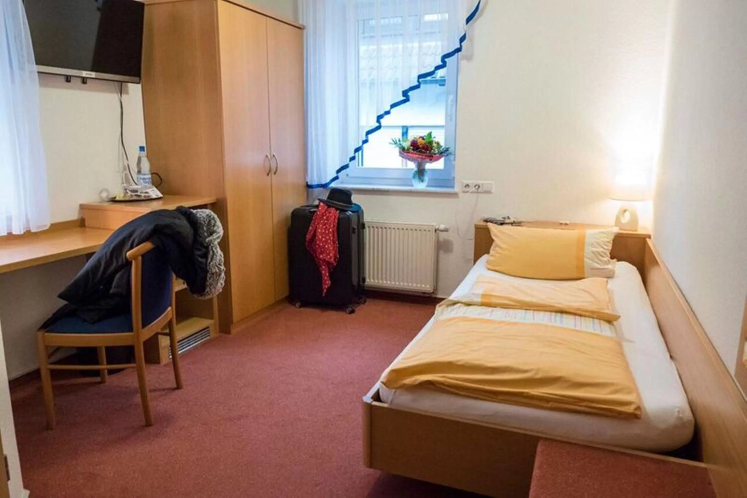 Photo of the whole room, Bed in Hotel Landgasthof Lell