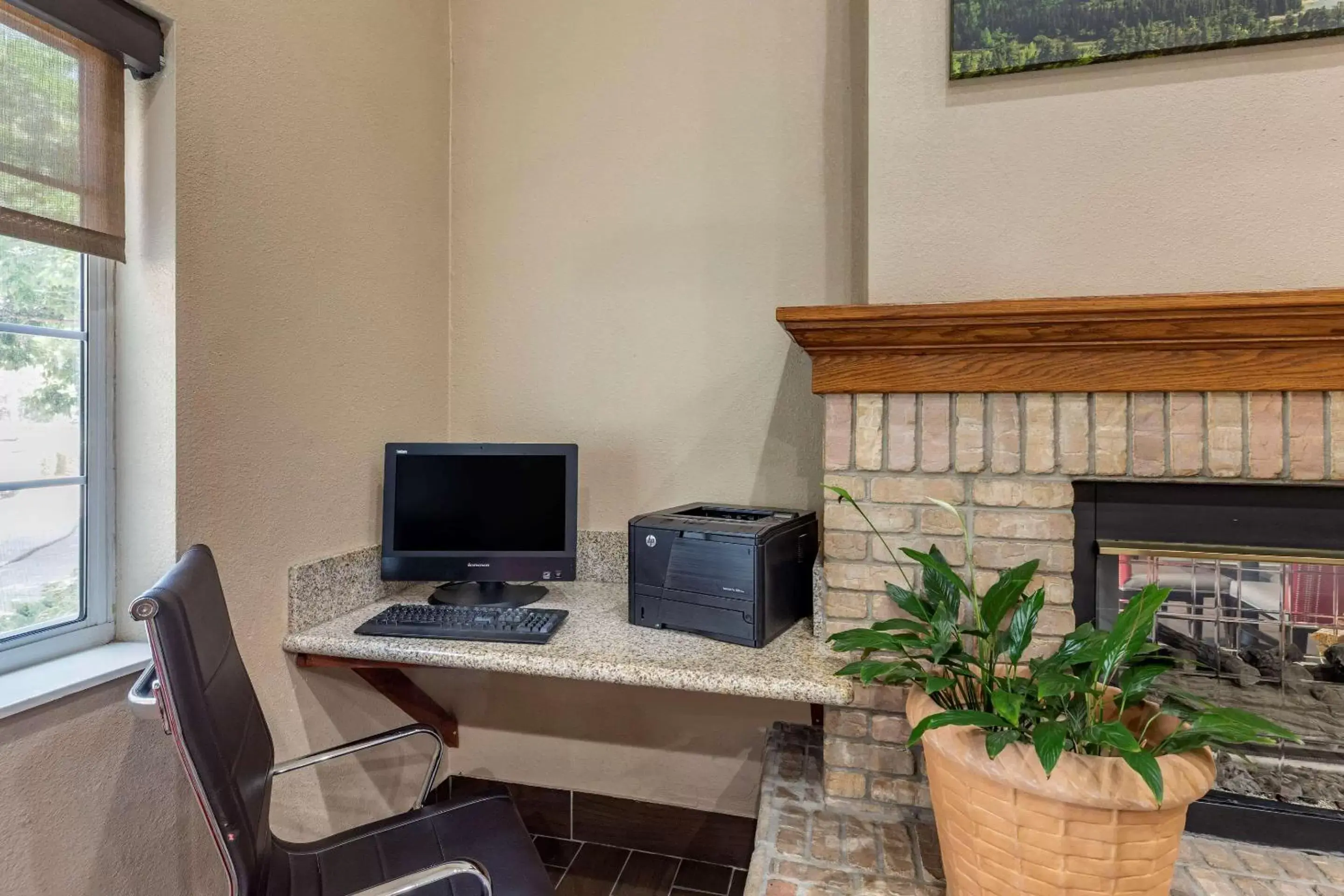 On site, TV/Entertainment Center in Comfort Suites Fort Collins Near University