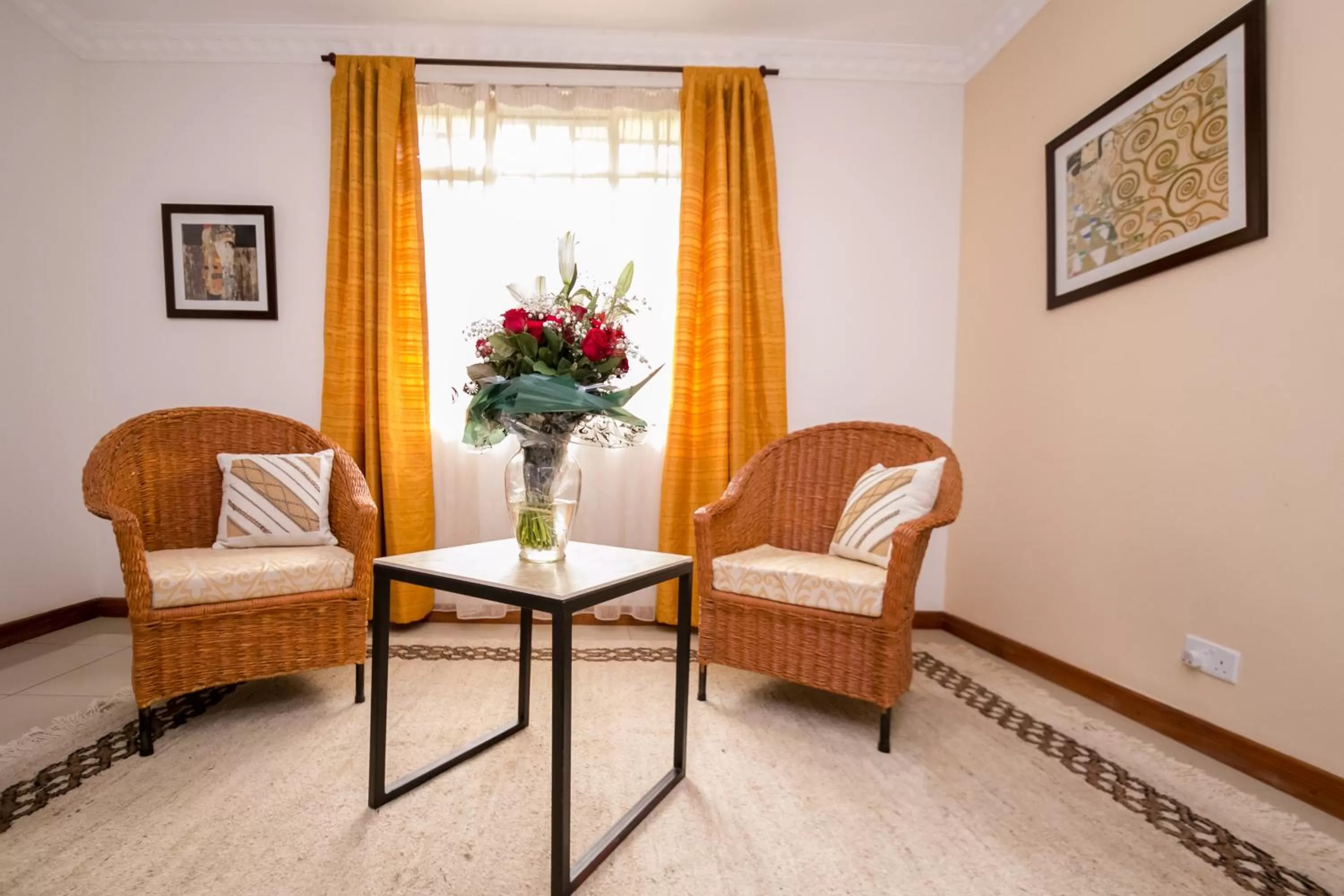 Seating area in Hotel Rudi