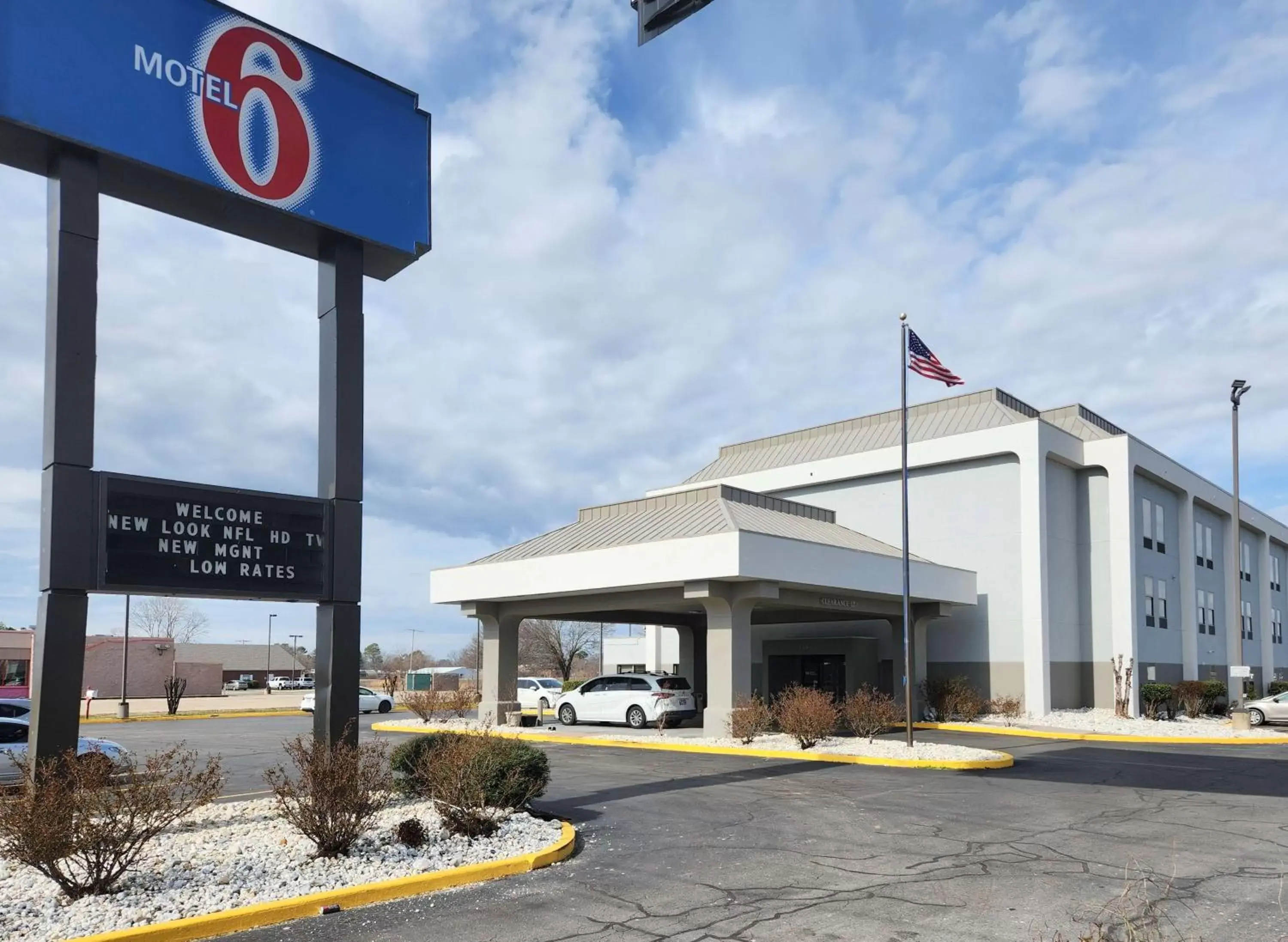 Property Building in Motel 6-Pine Bluff, AR