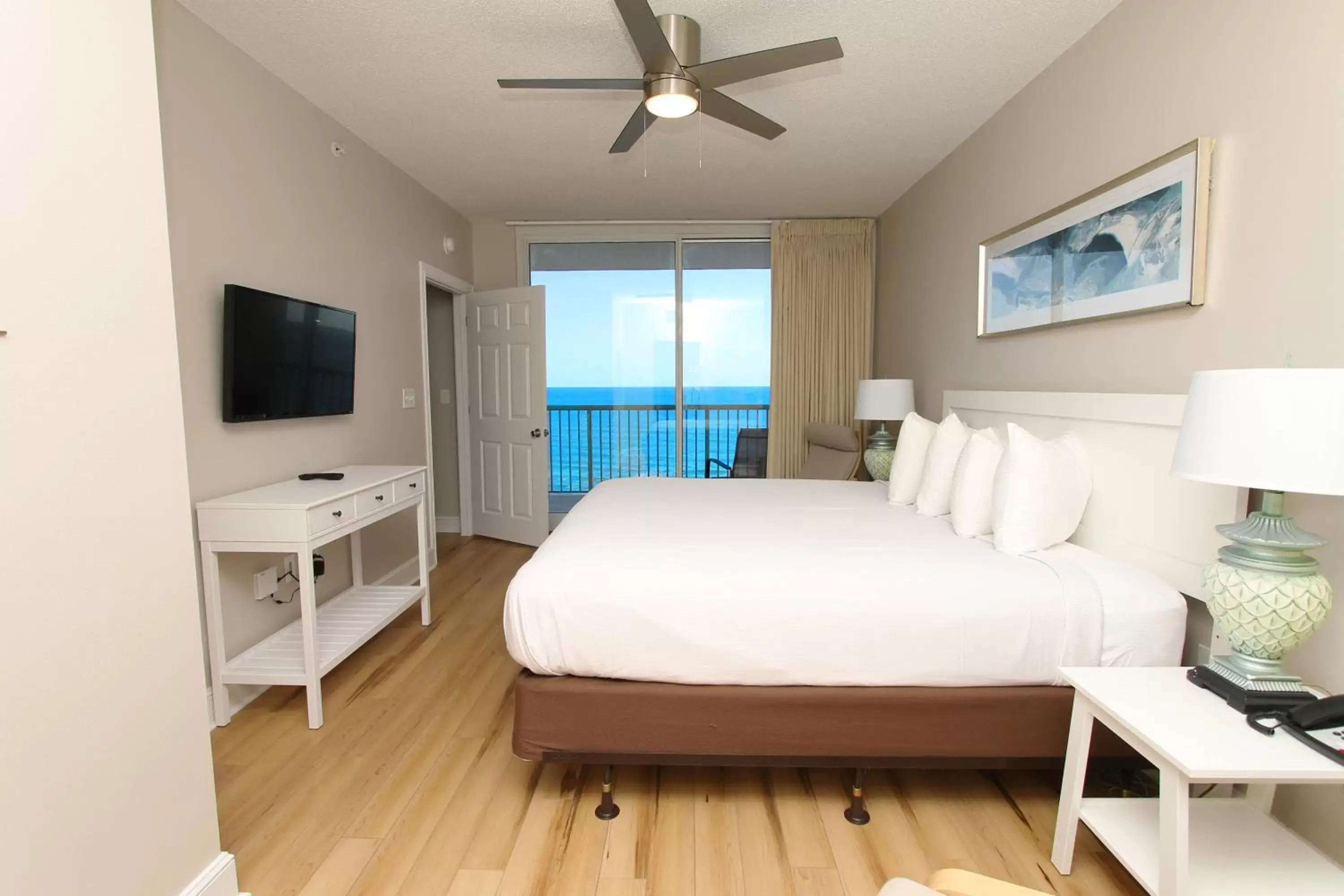 Bed in Majestic Beach Resort, Panama City Beach, Fl