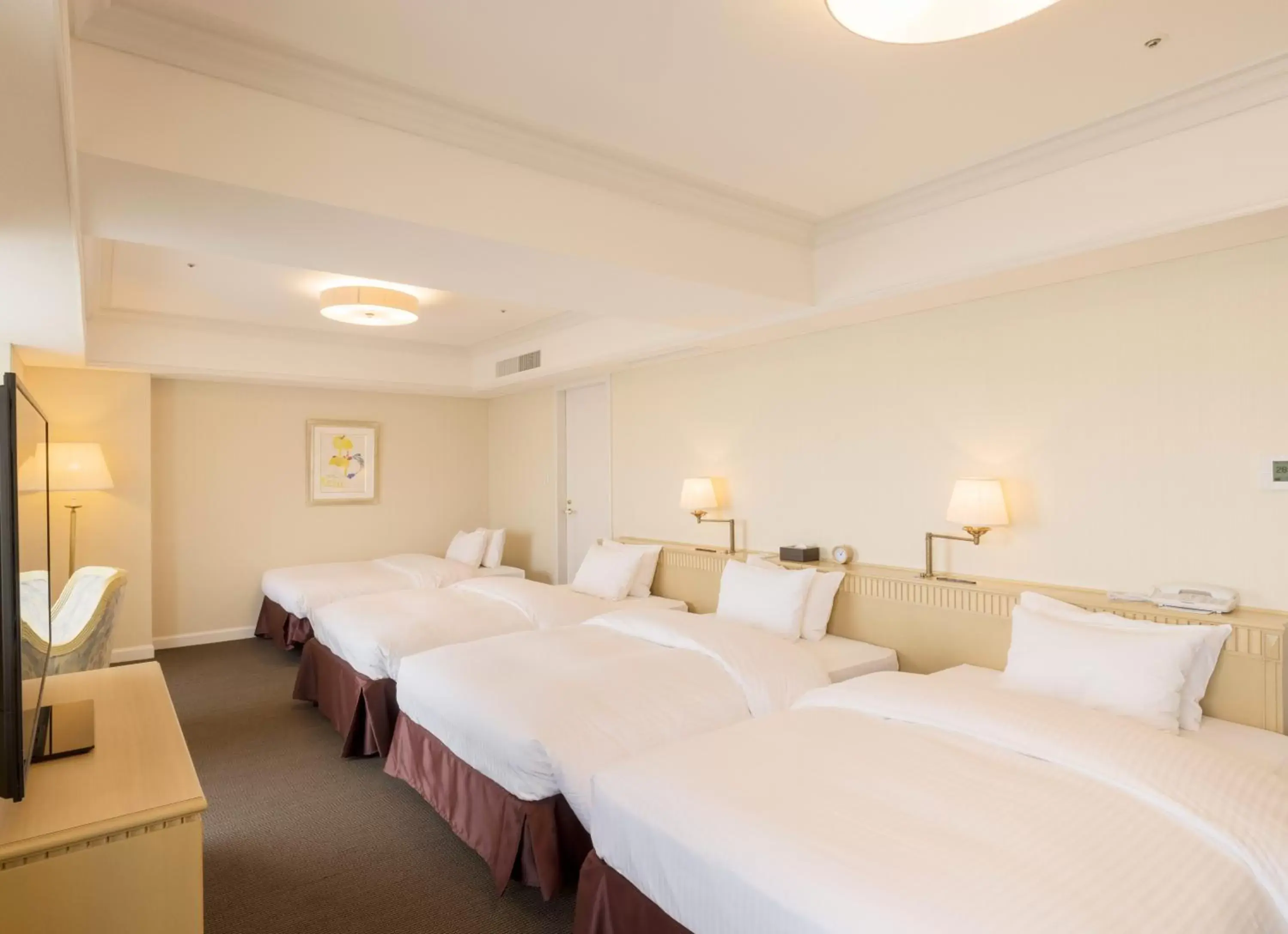 Bed in SHIROYAMA HOTEL kagoshima