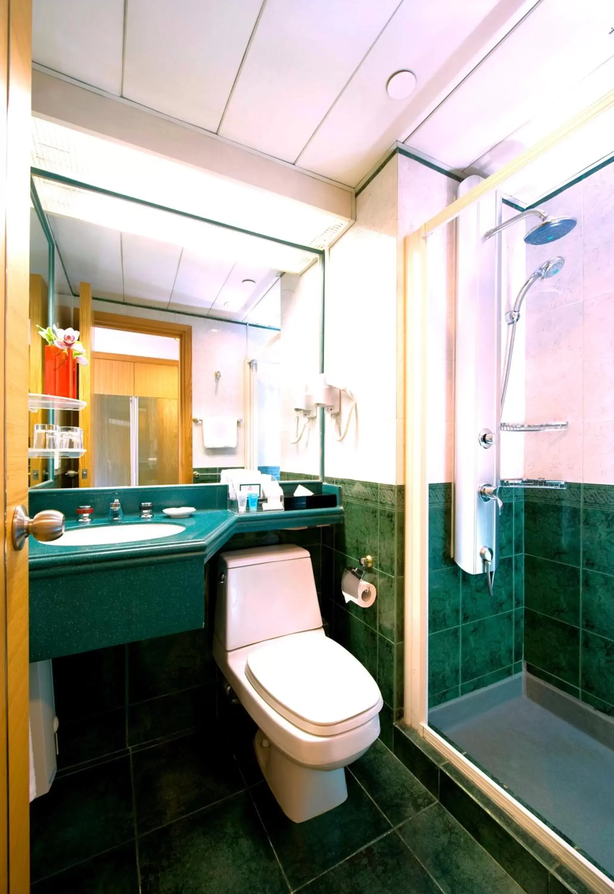 Bathroom in Bishop Lei International House