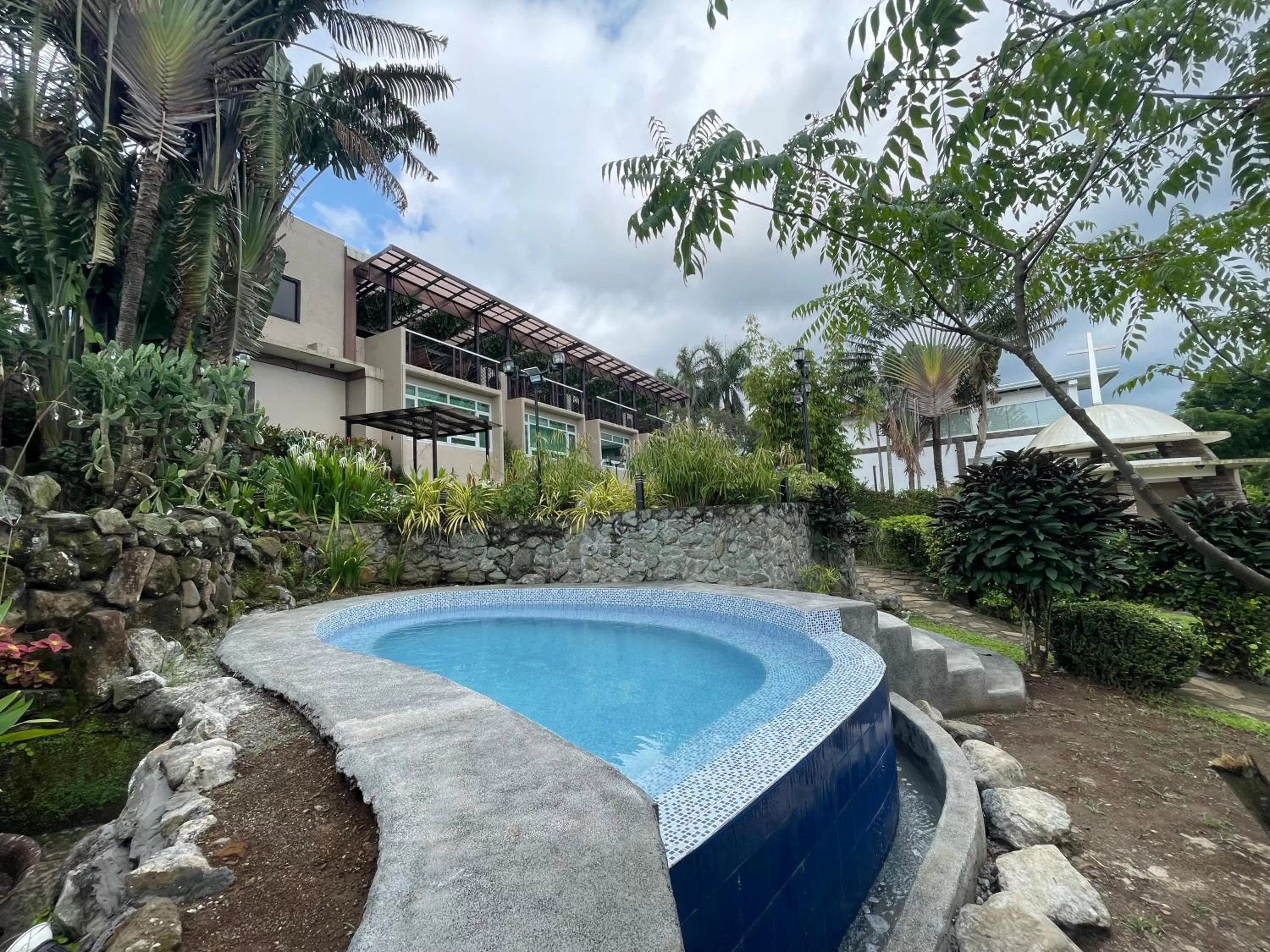 Swimming pool in The Lakeview Suites