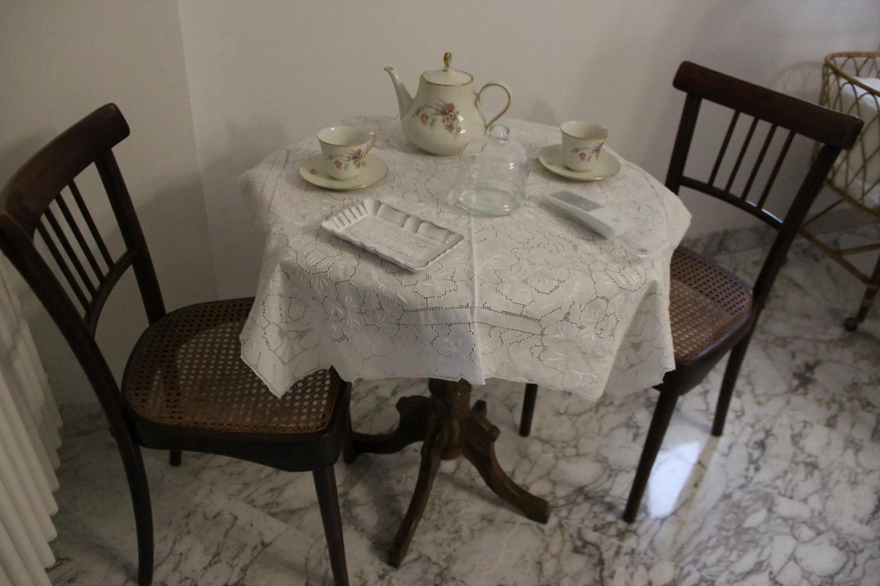 Dining Area in Il Giardino della Scuncerta